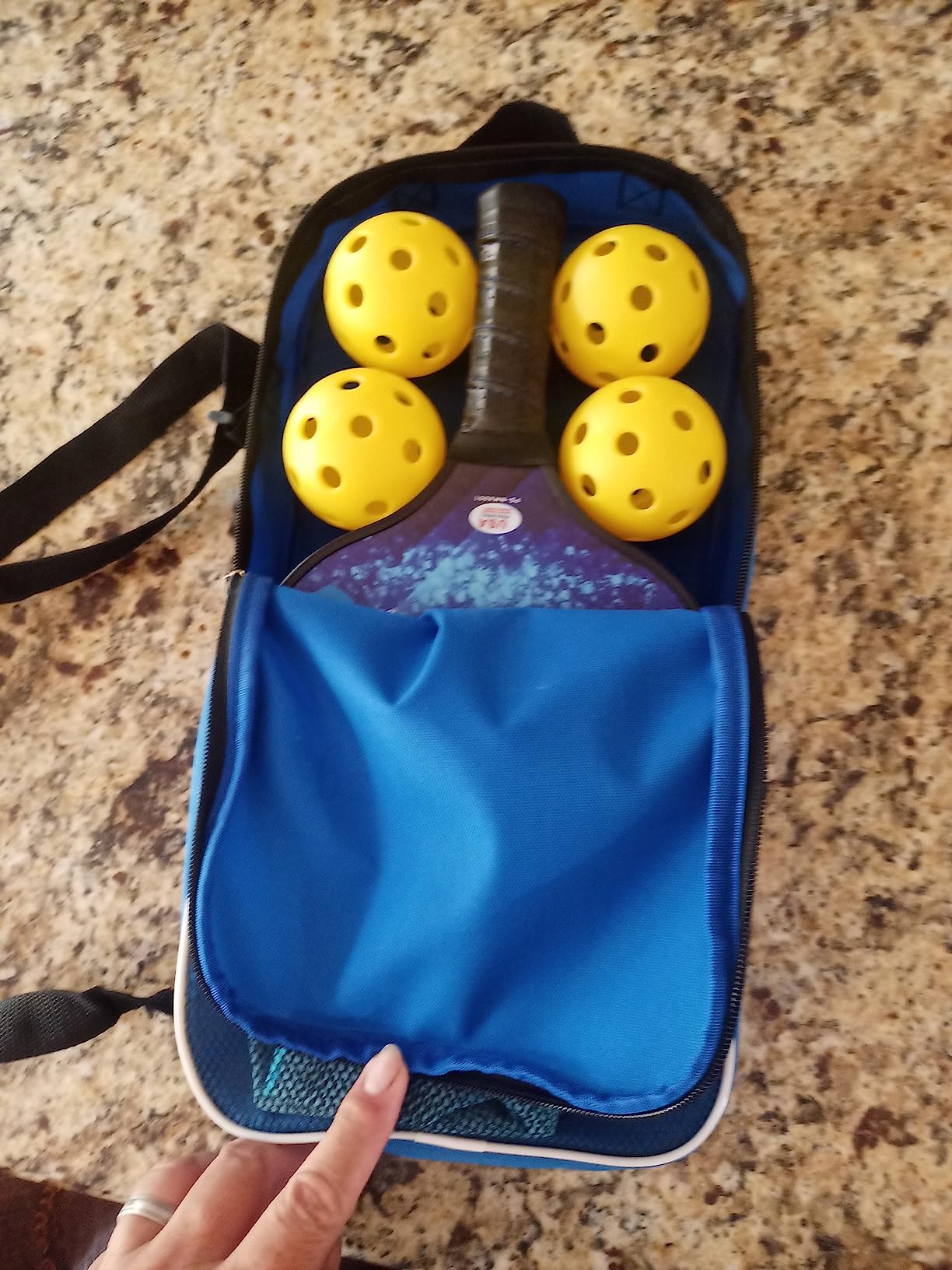 Pickleball Paddles Set of 2 or 4, USAPA Approved Fiberglass Pickleball Racket Set with 4 Outdoor Pickleballs and 1 Carrying Case customer photo 2
