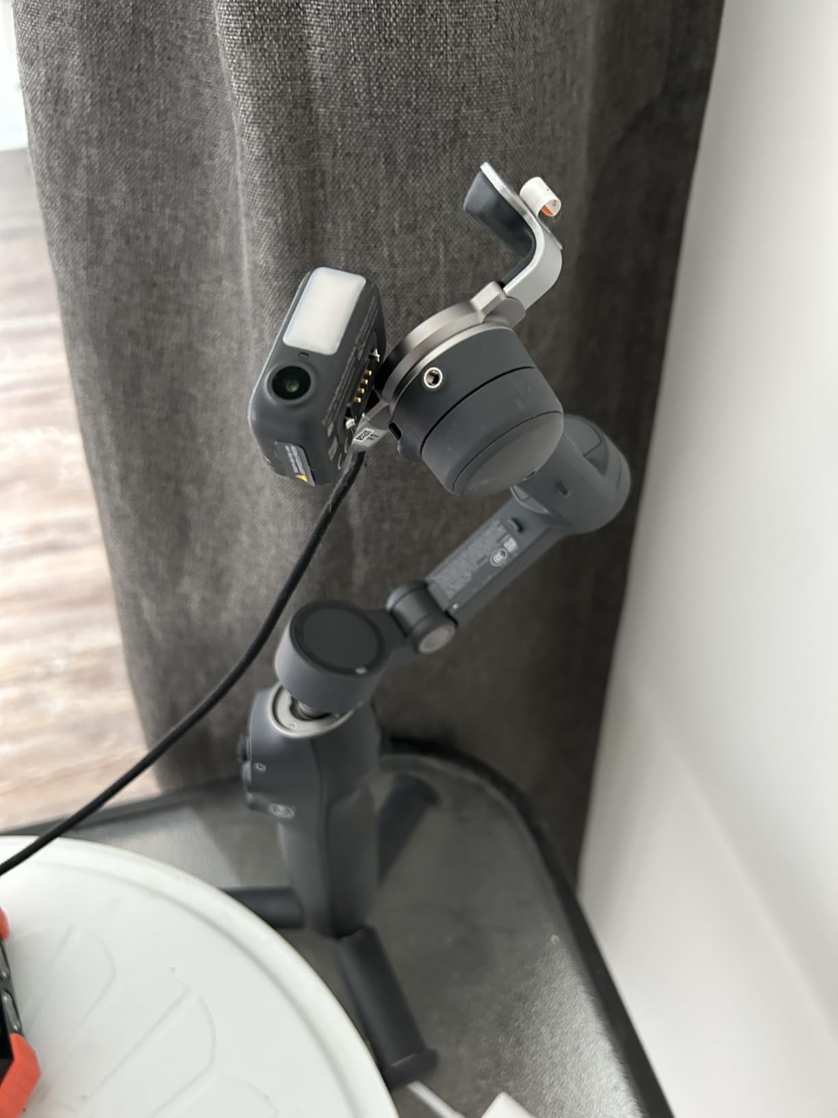 DJI Osmo Mobile 8 Gimbal Stabilizer for Phone, 3-Axis Stabilization | AI Native Tracking with Audio & Lighting, 360° Pan Rotation, Built-in Extension Rod & Tripod, 10h Battery, Extension Rod customer photo 2