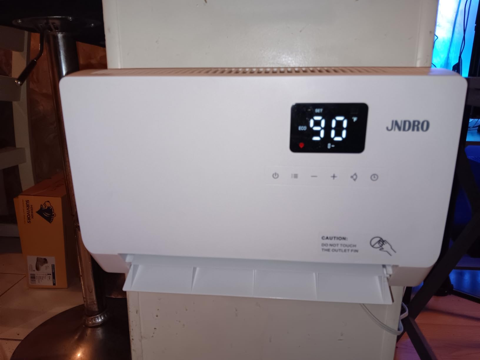 JNDRO Wall-Mounted Space Heater with Thermostat and Remote Control customer photo 1