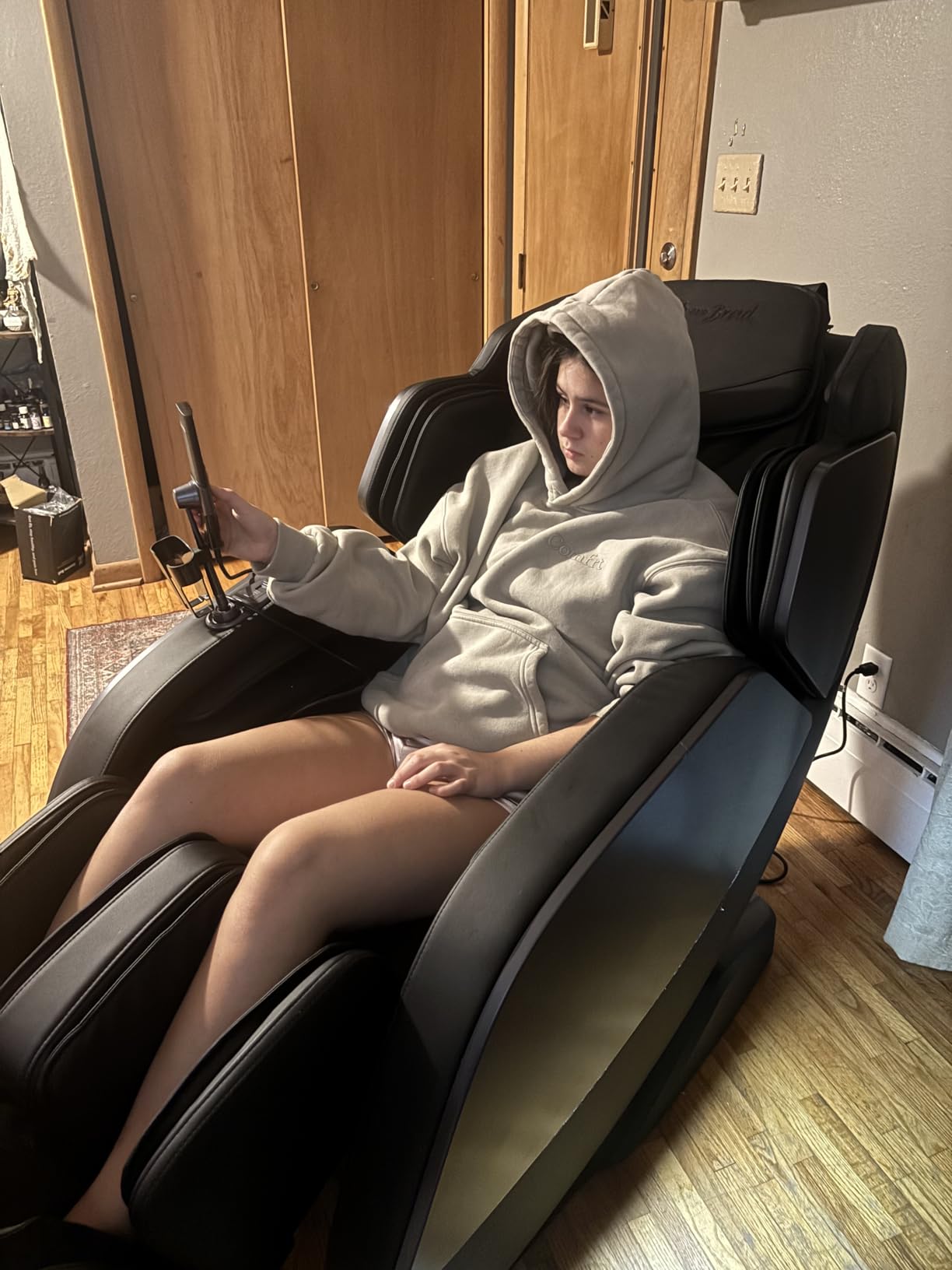 BOB AND BRAD iMaster Pro 4D Full Body Massage Chair Zero Gravity SL-Track customer photo 1