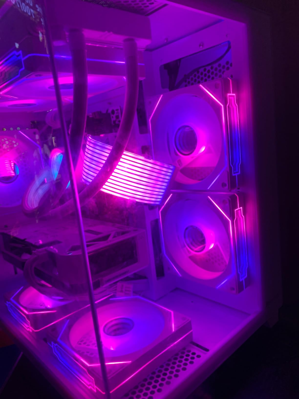 King White Prebuilt Gaming PC - Ryzen 5 5500 (6-Core) CPU, RX 6500 XT 4GB GPU - 16GB DDR4 3200MHz RAM - 1TB PCIe SSD - 5 RGB Fans with Software, WiFi & Bluetooth - Windows 11 Desktop Computer customer photo 2