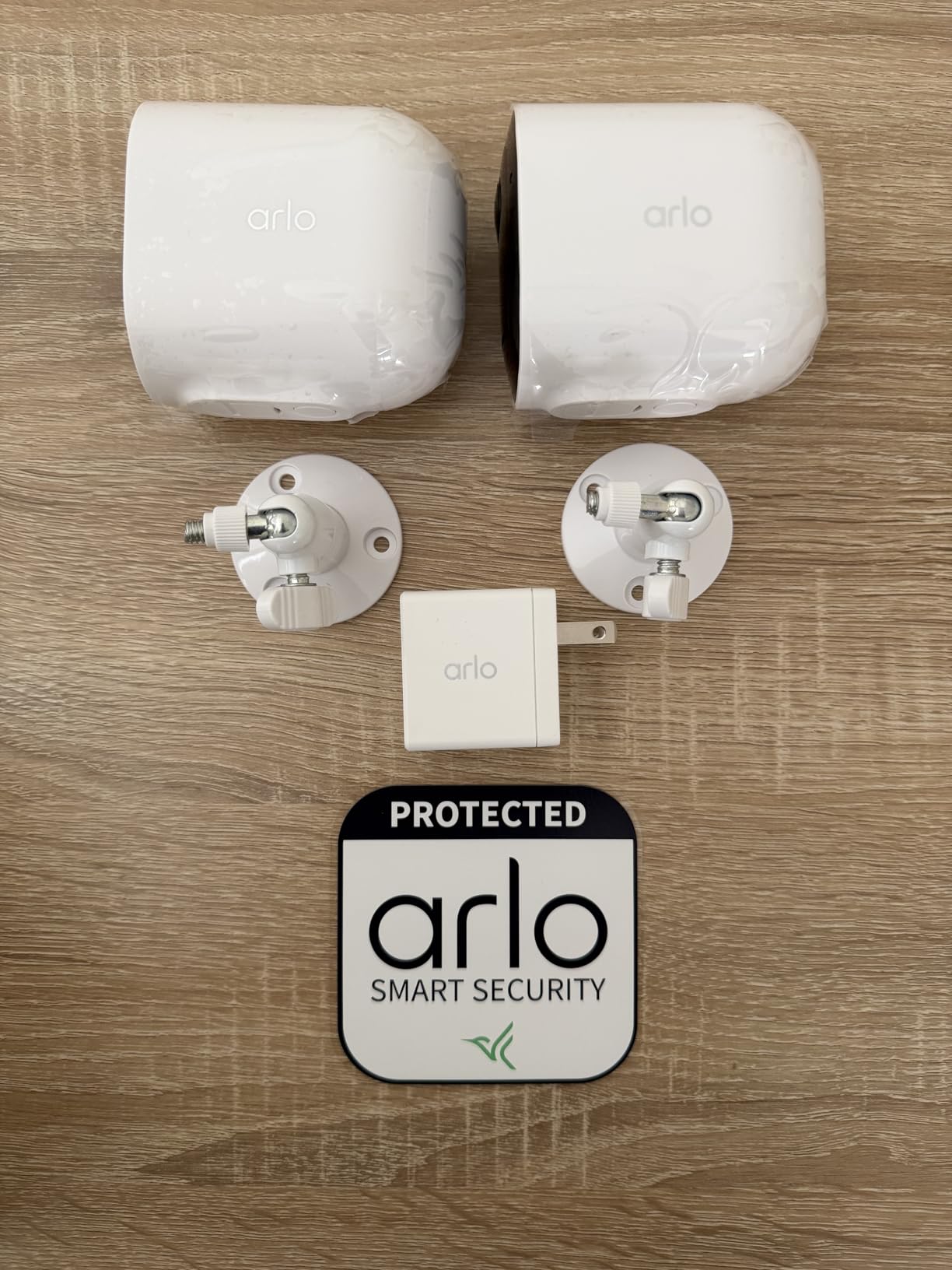 Arlo Pro Wireless Security Camera 2K HDR (6th Gen) - 4-Cam | 2K HDR video; Wireless outdoor; Rechargeable removeable battery; AI detection; Emergency Response; 1-mo Secure plan incl. customer photo 2