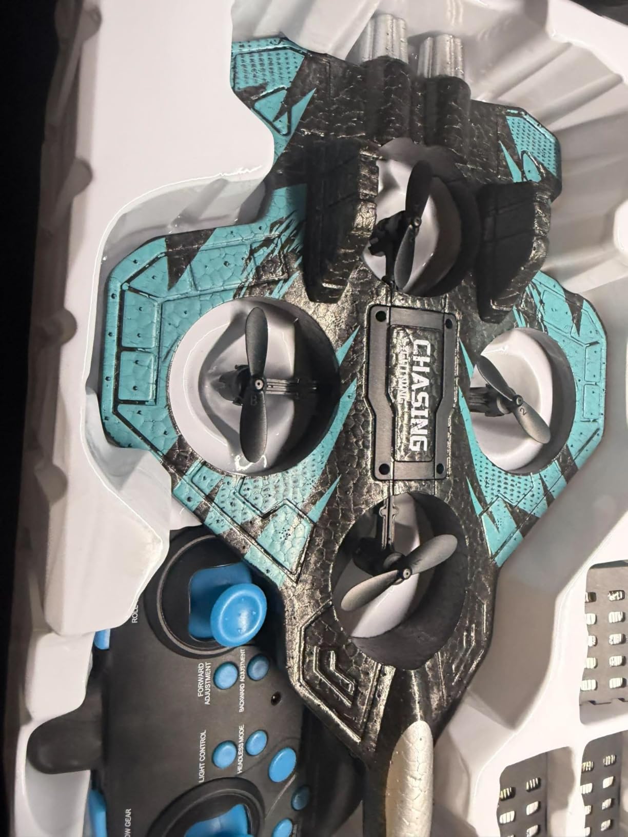 Foam RC Plane with 3 Drone Batteries and 3*AAA Batteries (Black/Blue) customer photo 1