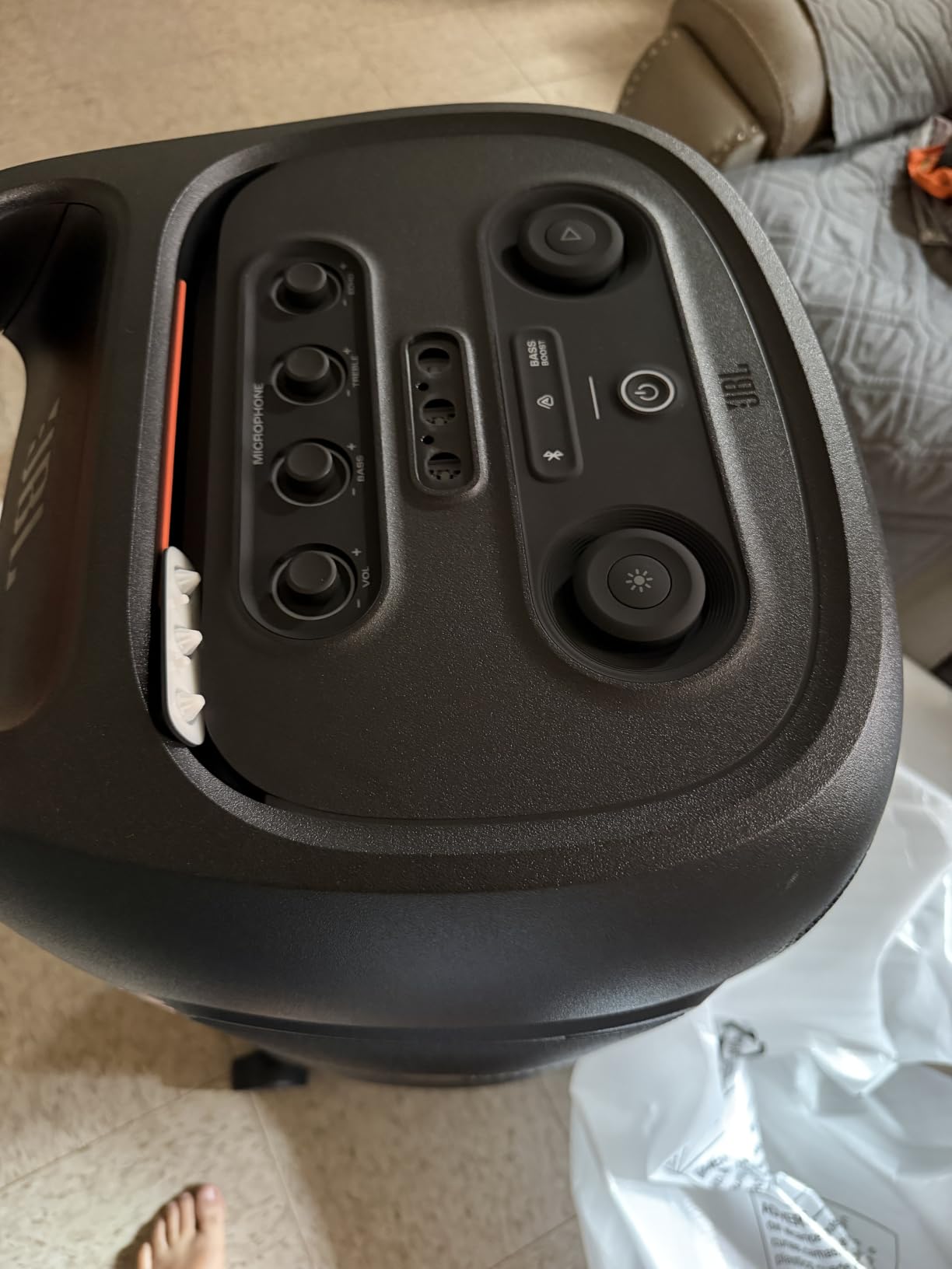 JBL PartyBox 720 - Battery-Powered Party Speaker - Black | Superior JBL Pro Sound, Futuristic lightshow, Up to 15 hours playtime, Ergonomic integrated handle and wider sturdy wheels customer photo 2