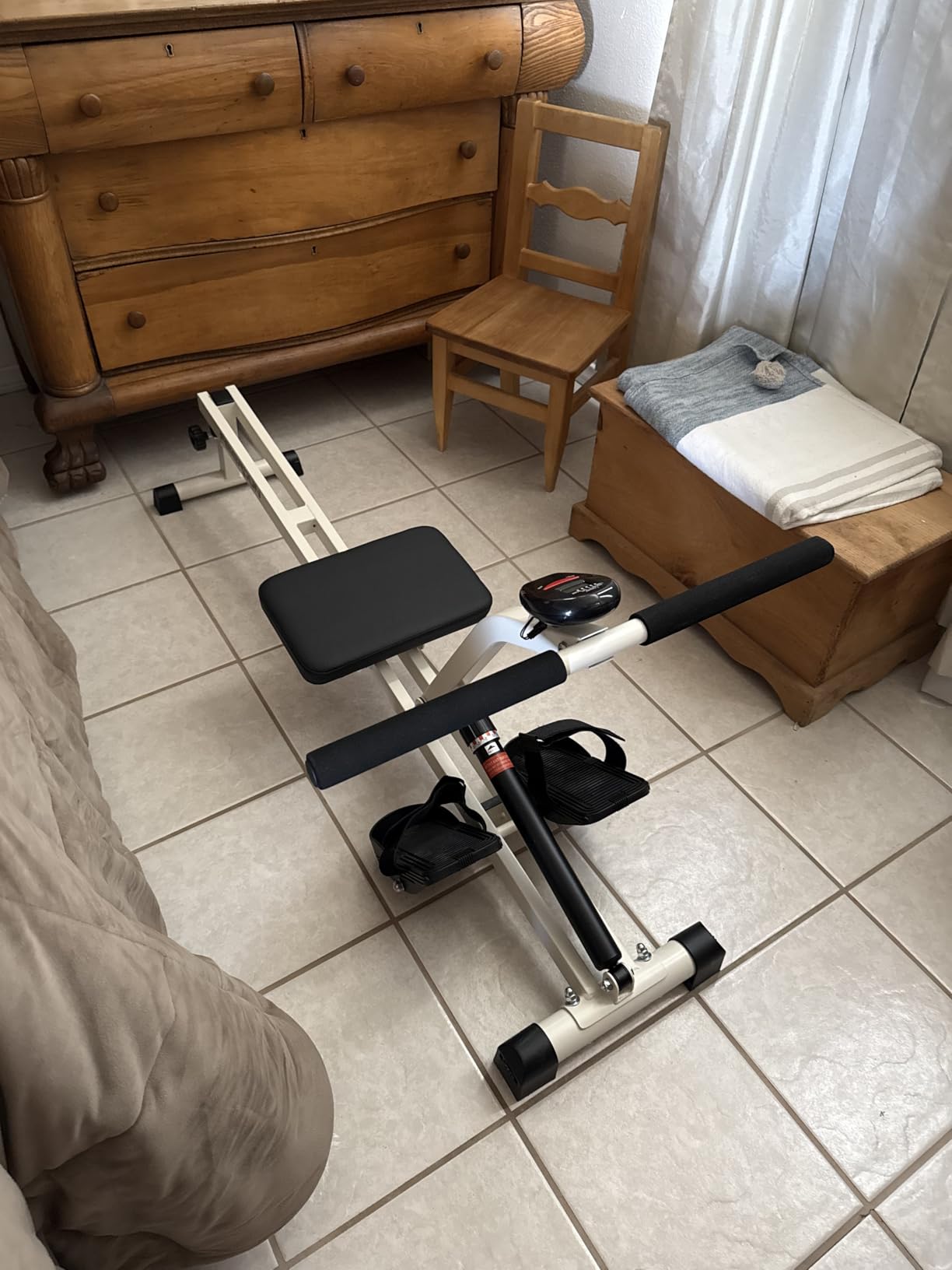 FEIERDUN Hydraulic Rowing Machine for Home, Compact Adjustable Rower with 12 Resistance Levels, 300LBS Weight Capacity, Full Body Workout Equipment customer photo 2