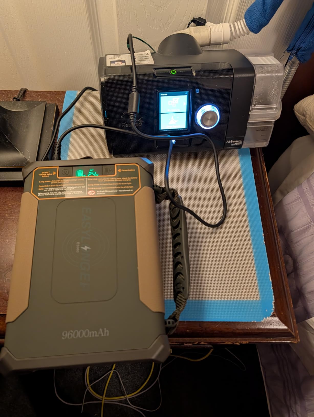 EASYLONGER CPAP Battery Backup ES960, 297.6Wh LiFePO4 Battery Pack, 3-Night CPAP Power, Cables Included, for S9, AirSense 11/10, AirMini, DreamStation /2, Camping, RV & Emergency Blackout Use customer photo 2