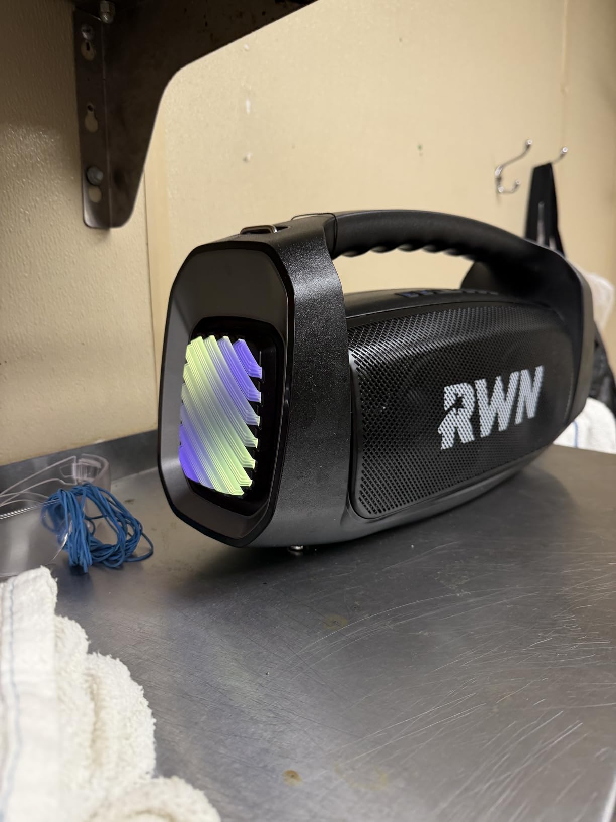 RWN Outdoor Bluetooth Speaker: 160W Loud Sound, IP67 Waterproof with 24H Playtime, Fast Charge, Bass, TWS, Portable Wireless Speakers with Light Show for House, Party, Projector, Beach (Black) customer photo 2