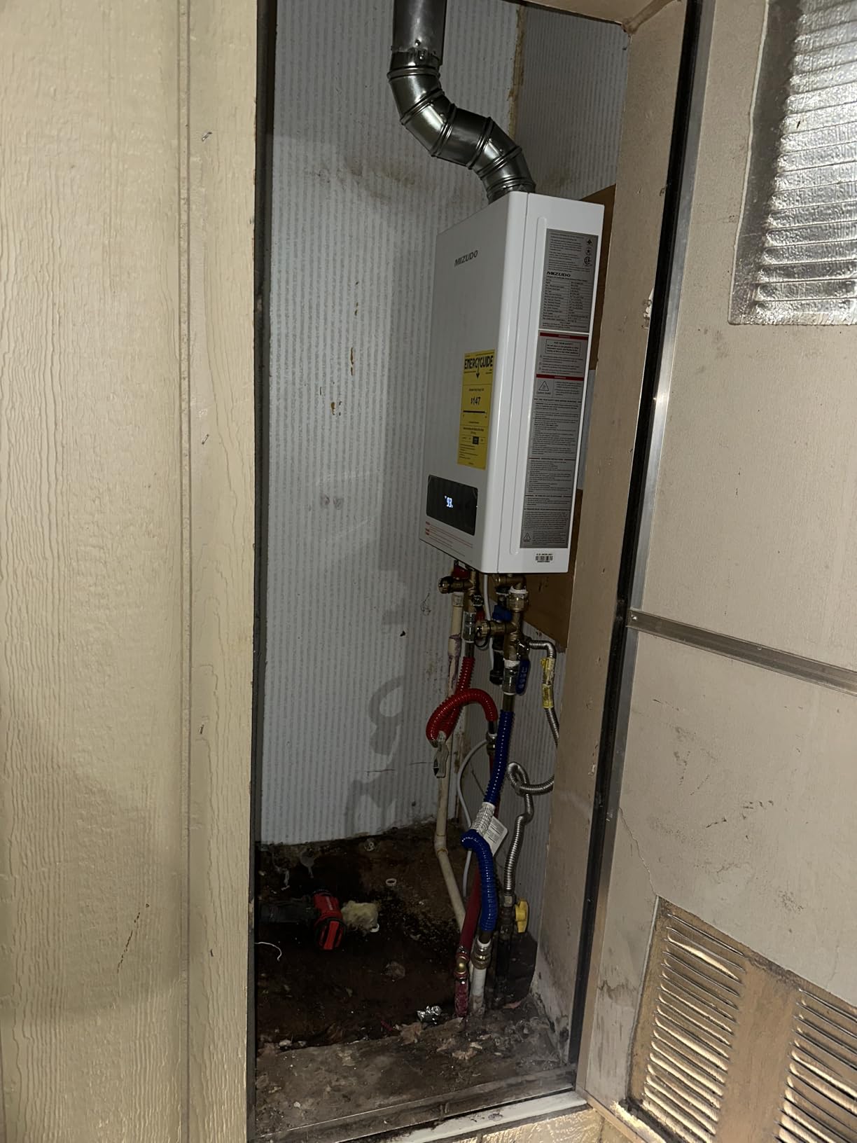 MIZUDO Natural Gas Tankless Water Heater, 199,000 BTU, Indoor customer photo 2