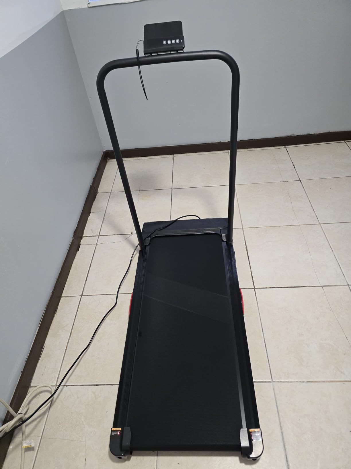 Small Treadmill for Home, Walking Pad Treadmill with Incline and Handle Bar, 3.0HP Electric Under Desk Treadmill for Small Space, 0.6-7.6MPH Portable Mini Exercise Treadmills, 350LBS Capacity customer photo 2