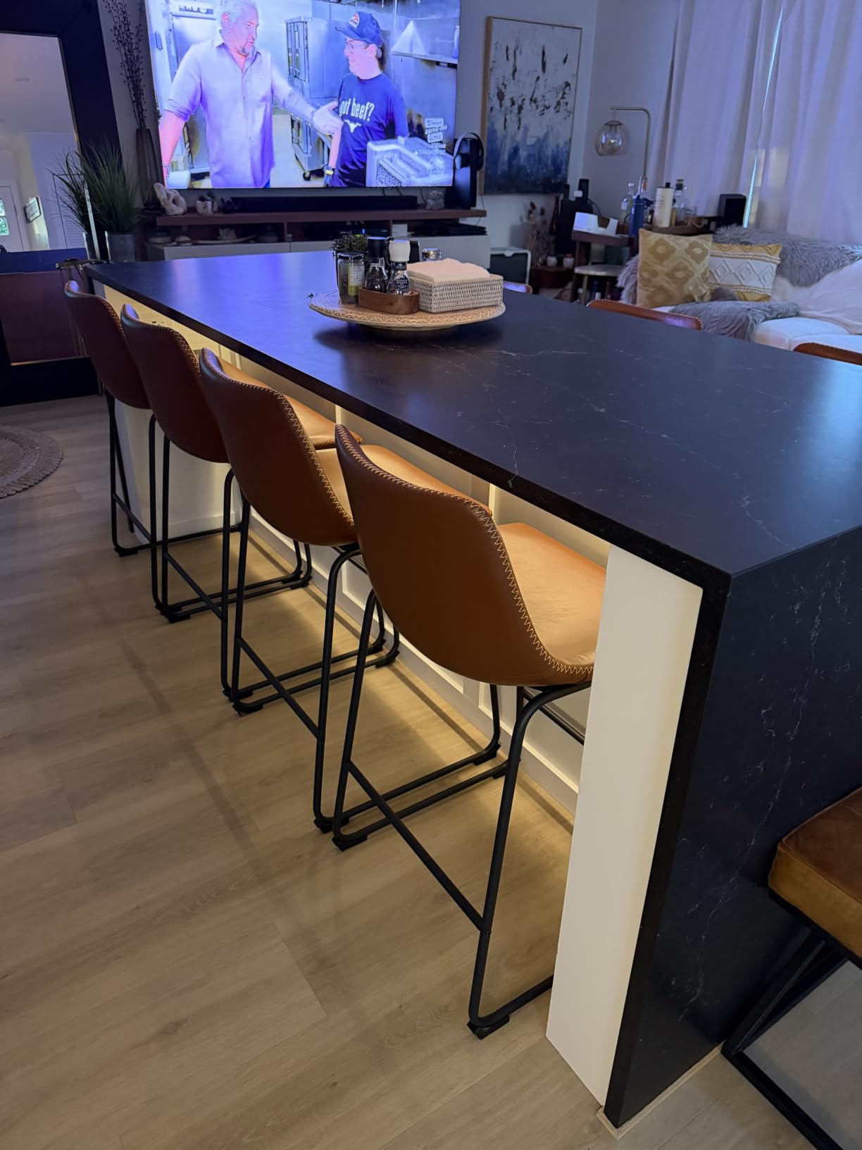 DUMOS Counter Height Bar Stools Set of 4, Faux Leather Metal Bar Chairs customer photo 1