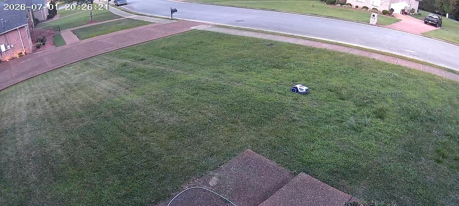 ANTHBOT M5 Robot Lawn Mower 1/8 Acre, Dual Vision+Full-Band RTK Robotic Lawnmower, No Perimeter Wire, App Control Obstacle Avoidance, 45% Slope, Cutting Height, Multi-Zone Mapping customer photo 1