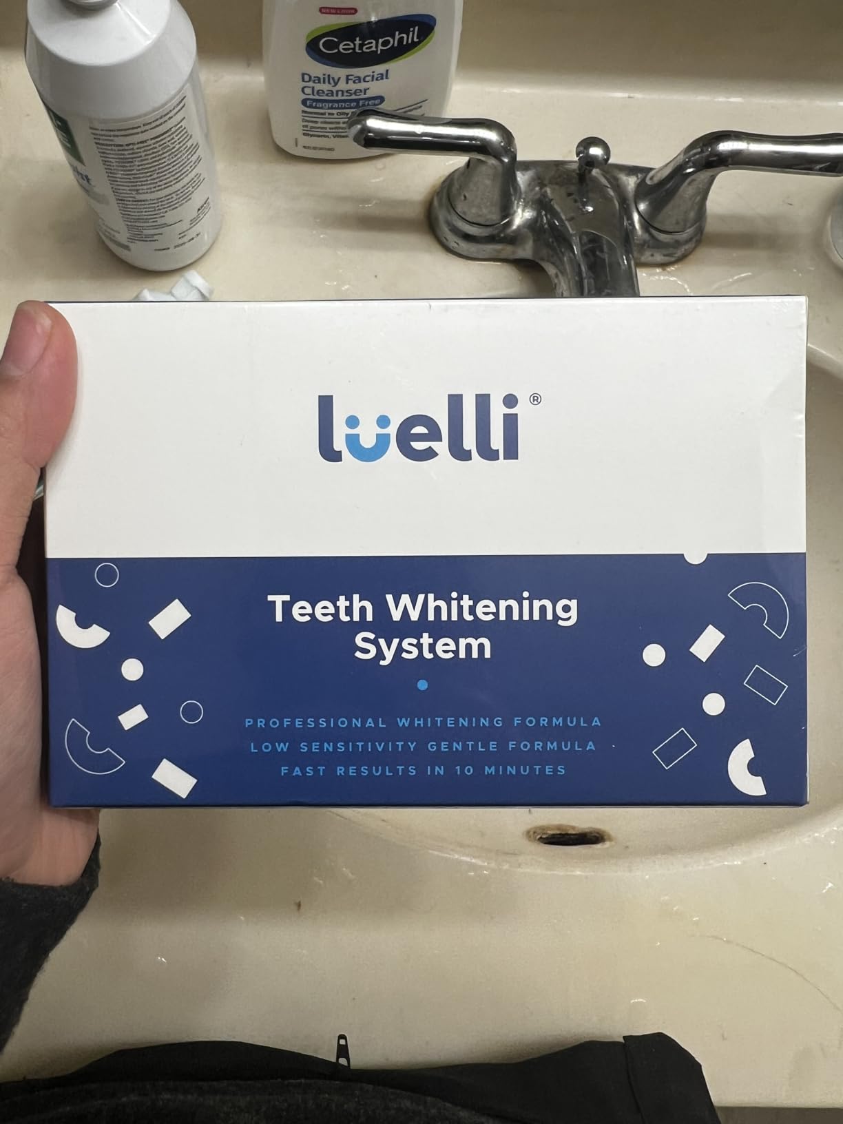 Luelli Teeth Whitening Kit with 35% Carbamide Peroxide - Teeth Whitener for Sensitive Teeth | Enamel Safe - 32 LED Lights - Wireless with Tray and Whitening Gel Pen for Home | Travel (Mint) customer photo 1