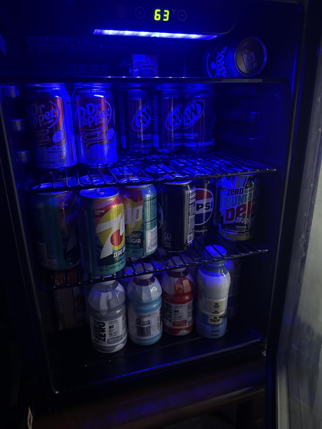 Icyglee 126 Can Mini Fridge, 3.2 Cu.Ft Beverage Refrigerator, NEW Black customer photo 1