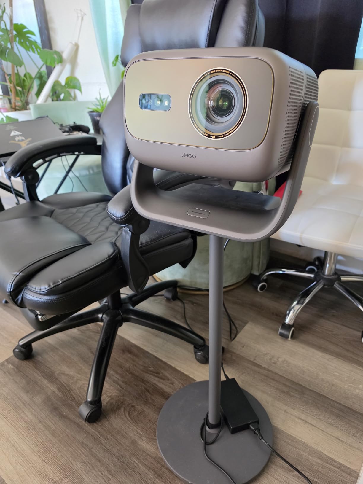 JMGO N3 Ultimate 4K Triple Laser Projector, 5800 ISO Lumens | 3-in-1 Lens Shift, Optical Zoom, AI Gimbal, 20000:1 (AI Dynamic Black Level), 1ms Low Latency, VRR & ALLM, Dolby Vision customer photo 2