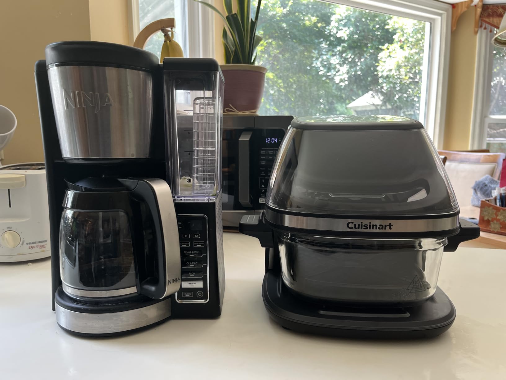 Cuisinart Air Fryer, Glass Basket & ClearView Window, 5 Functions, 4 Qt | Basket style air fryer with crisper plate, 5 cooking functions & 2 custom presets, 4qt air fryer heats to 450°F, AFC-4 customer photo 1