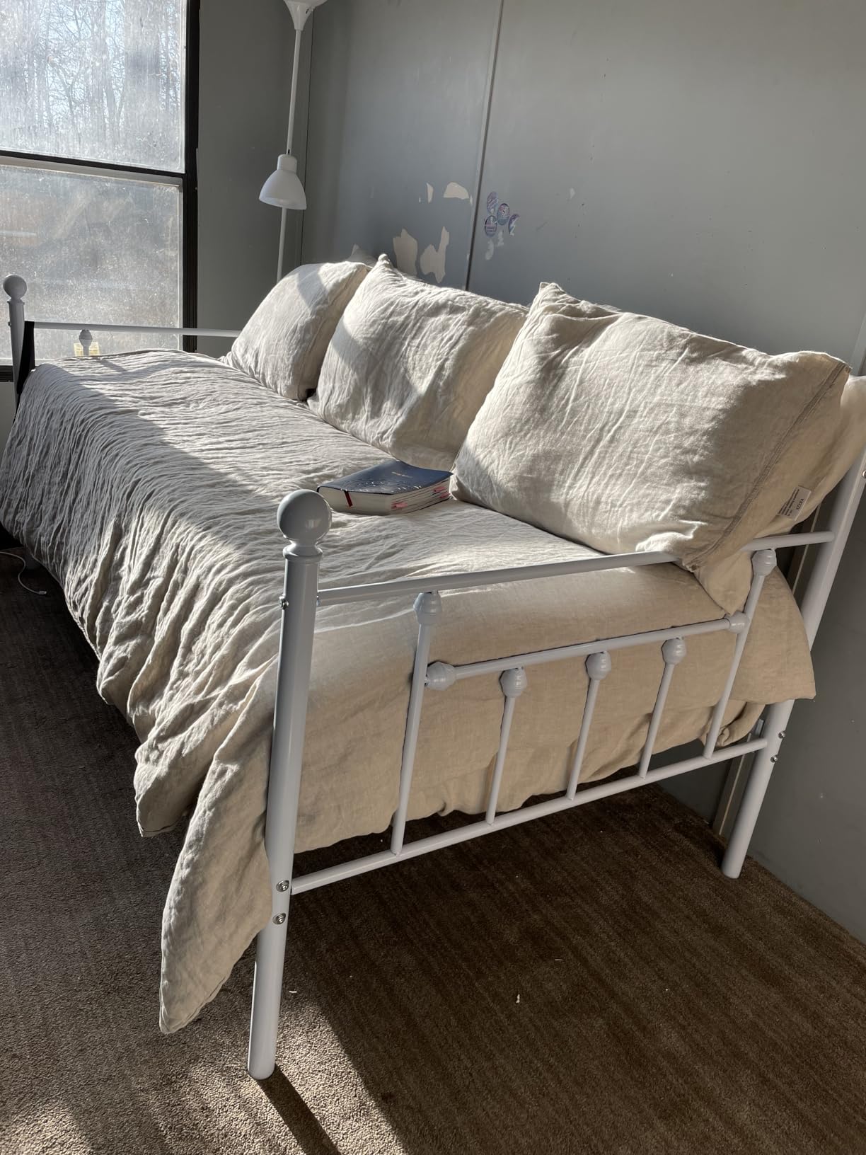 VECELO Twin Size Daybed Frame Metal Steel Slat Support with Headboard Sofa Bed Platform for Living Room, Guest Room, Easy Assembly, Gold customer photo 1