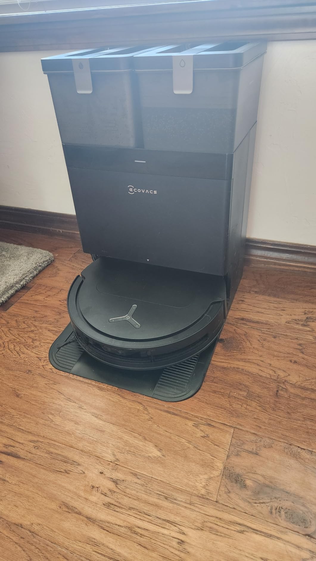 ECOVACS DEEBOT T50 MAX PRO Omni Robot Vacuum, 18,500Pa Blast Suction | ZeroTangle 2.0 for Pet Hair, 18mm Mop Lift, TruEdge 2.0, AI Obstacle Avoidance, Self-Emptying, Hot Water Mop Wash customer photo 1