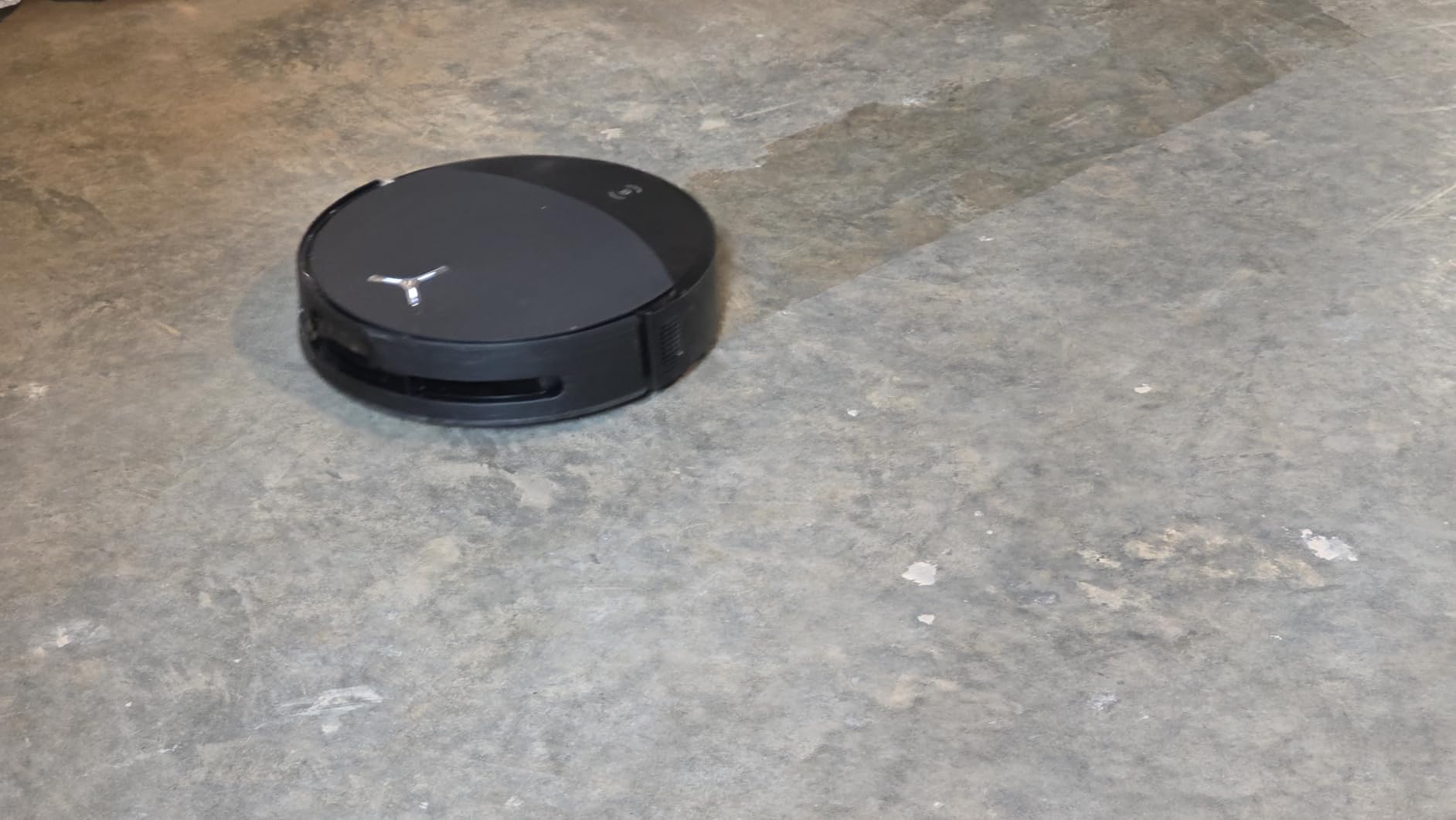 ECOVACS DEEBOT X11S OMNICYCLONE Robot Vacuum & Mop, 30000Pa Blast Suction customer photo 1