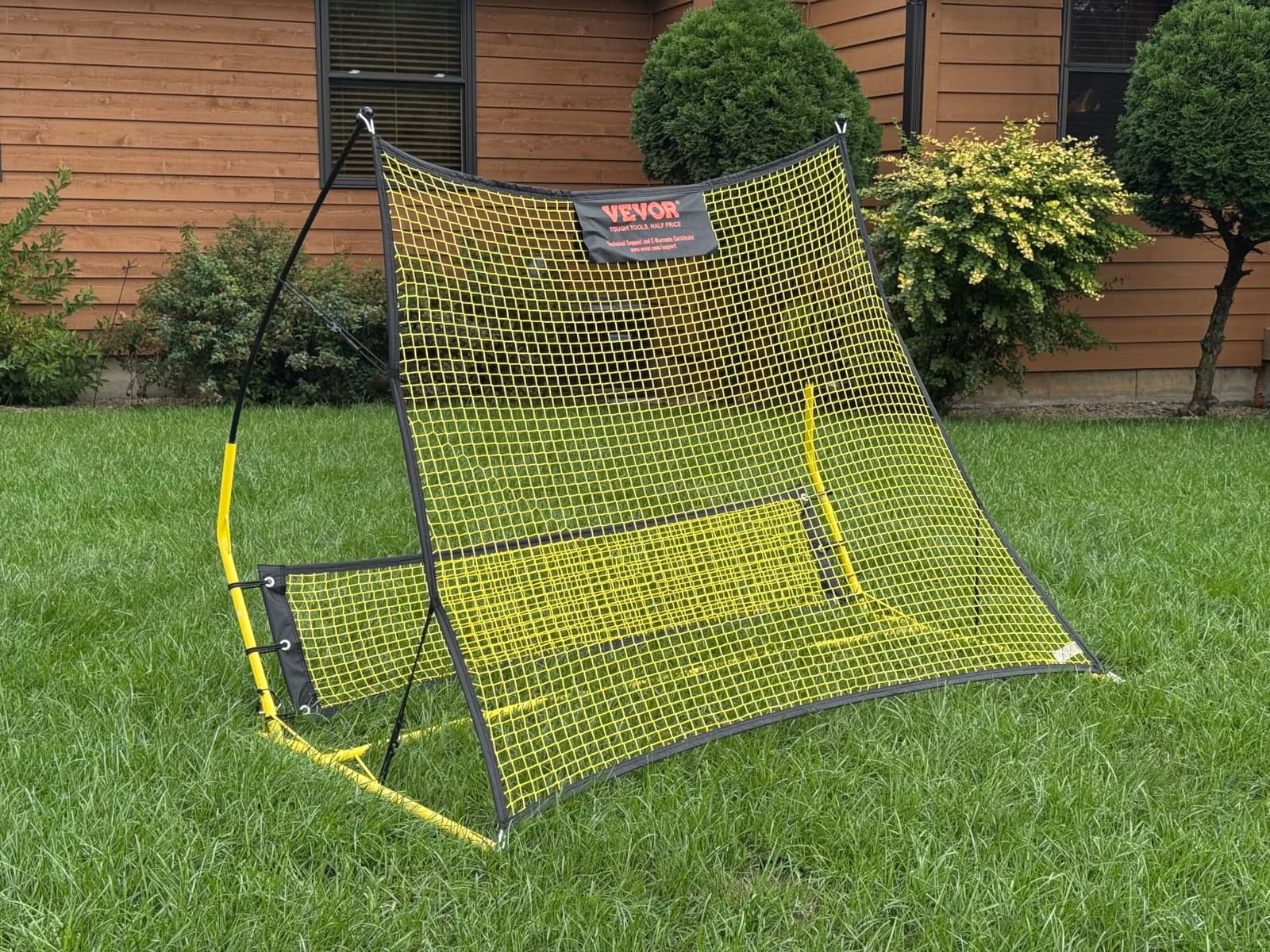 VEVOR Soccer Rebounder Net, Multi-Angles Soccer Goal Rebounder, Thickened Fiberglass Poles Iron Pipe for Team Solo Control, Passing Practice, Easy Setup Soccer Training Equipment for Teens & Adults customer photo 1