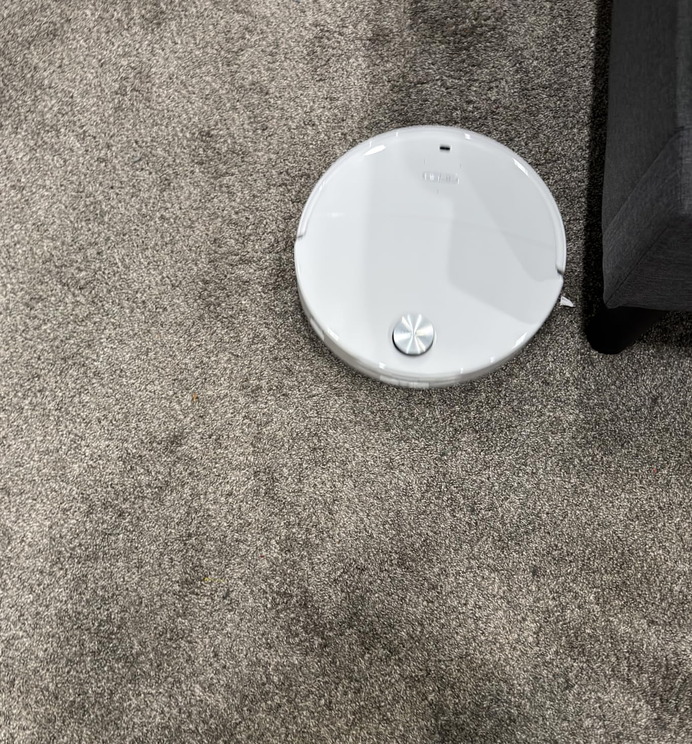roborock 2026 New Qrevo Edge 3 Pro Robot Vacuum and Mop, 36000 Pa Suction | 300+ Obstacle Avoidance, 3.46 in Double-Layer Threshold, Zero-Tangling, Corner to Edge Cleaning, 212°F Mop Self-Cleaning customer photo 1