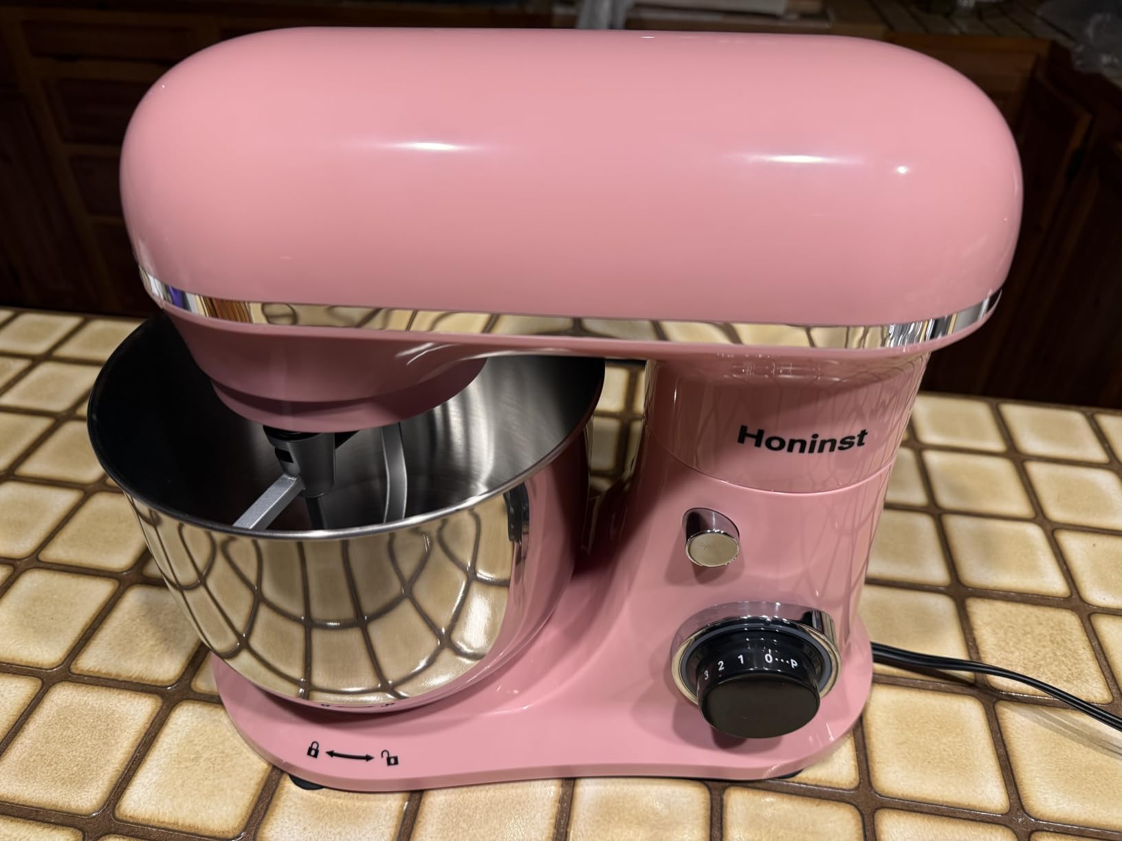 Honinst 4QT Electric Stand Mixer, 10-Speed Tilt-Head Compact Kitchen Mixer | Multiple Stylish Colors | Food mixer with Dough Hook & Beater & Whisk | for Cake & Bread | Dishwasher-Safe | Light Green customer photo 1