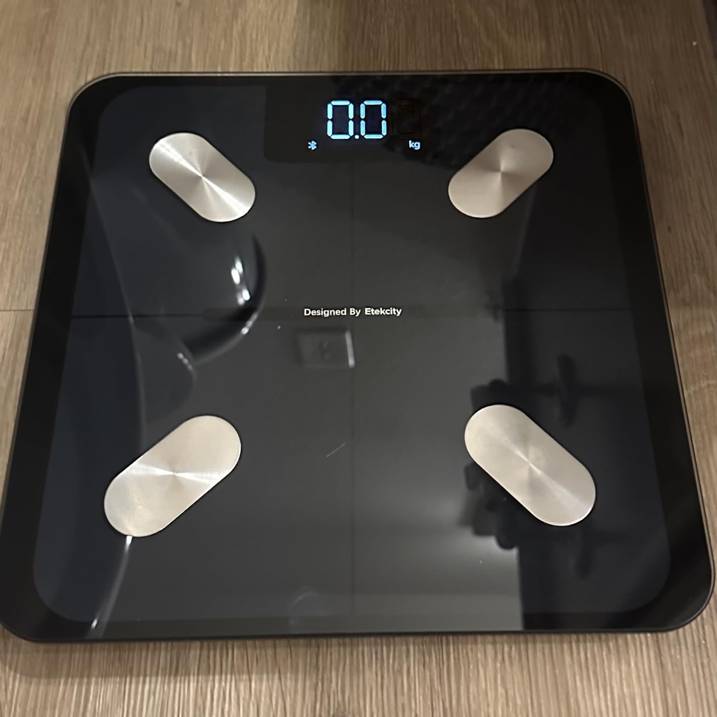 Etekcity WiFi 8-Electrode Smart Scale for Body Weight and Fat | Body Composition Scale with Color Handle Display, 50+ Metrics, 5-Segment Analysis, WiFi Auto Sync and USB-C Charging customer photo 1