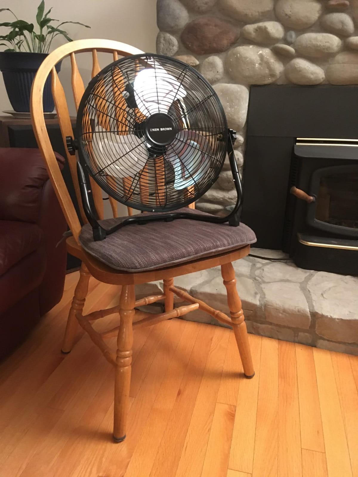 KEN BROWN 20 Inch Box Fan, 4700 CFM High Velocity Floor Fan with 3 Speeds, 360° Adjustable Tilt, Heavy Duty Metal Fan for Garage, Shop, Bedroom, Workshop customer photo 1