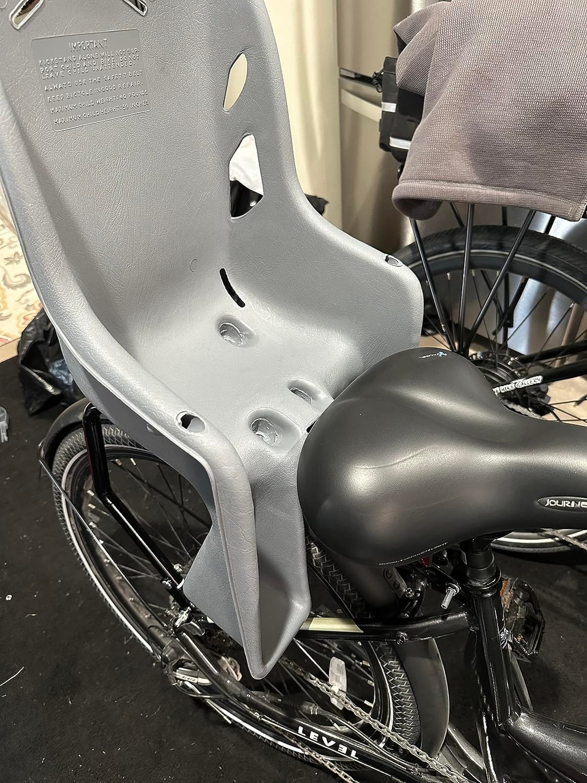 Bell Cocoon 300 Rear Mount Child Bike Seat — 5-Point Harness, Spoke Guard, Fits 26–27 in Bikes, Up to 40 lbs, Ages 1+ customer photo 1