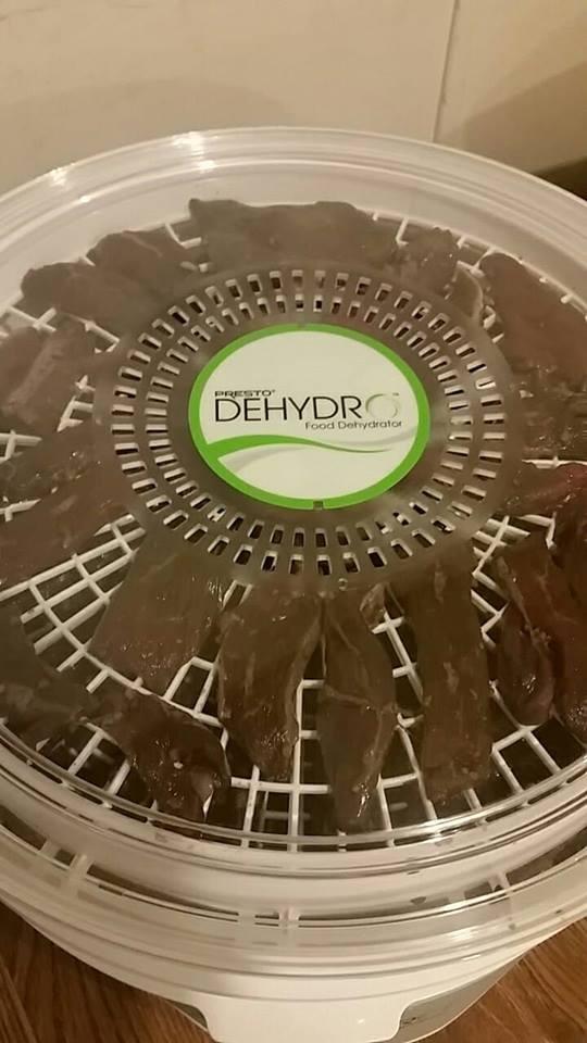 Presto 06300 Dehydro Electric Food Dehydrator customer photo 2