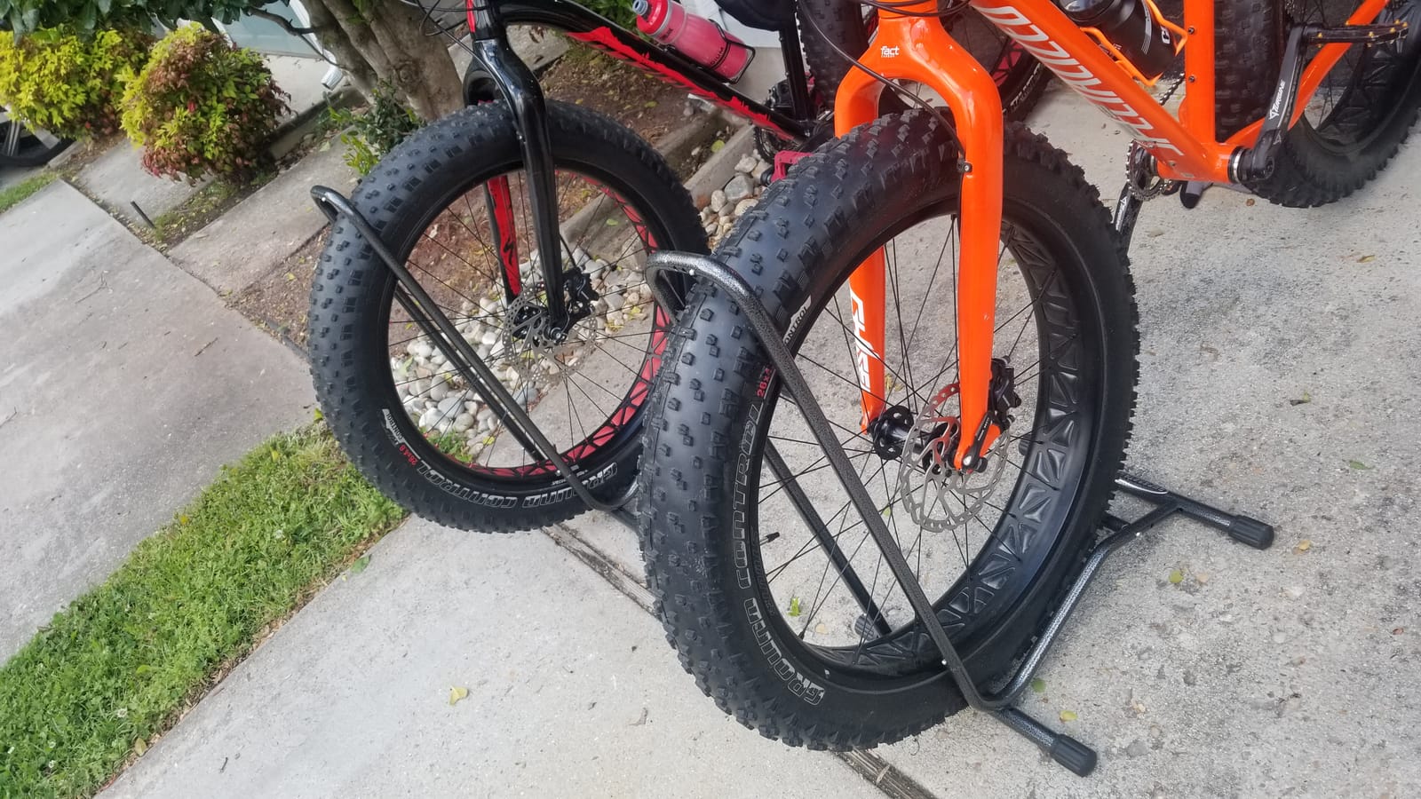 Willworx Fat Rack Bicycle Superstand customer photo 1