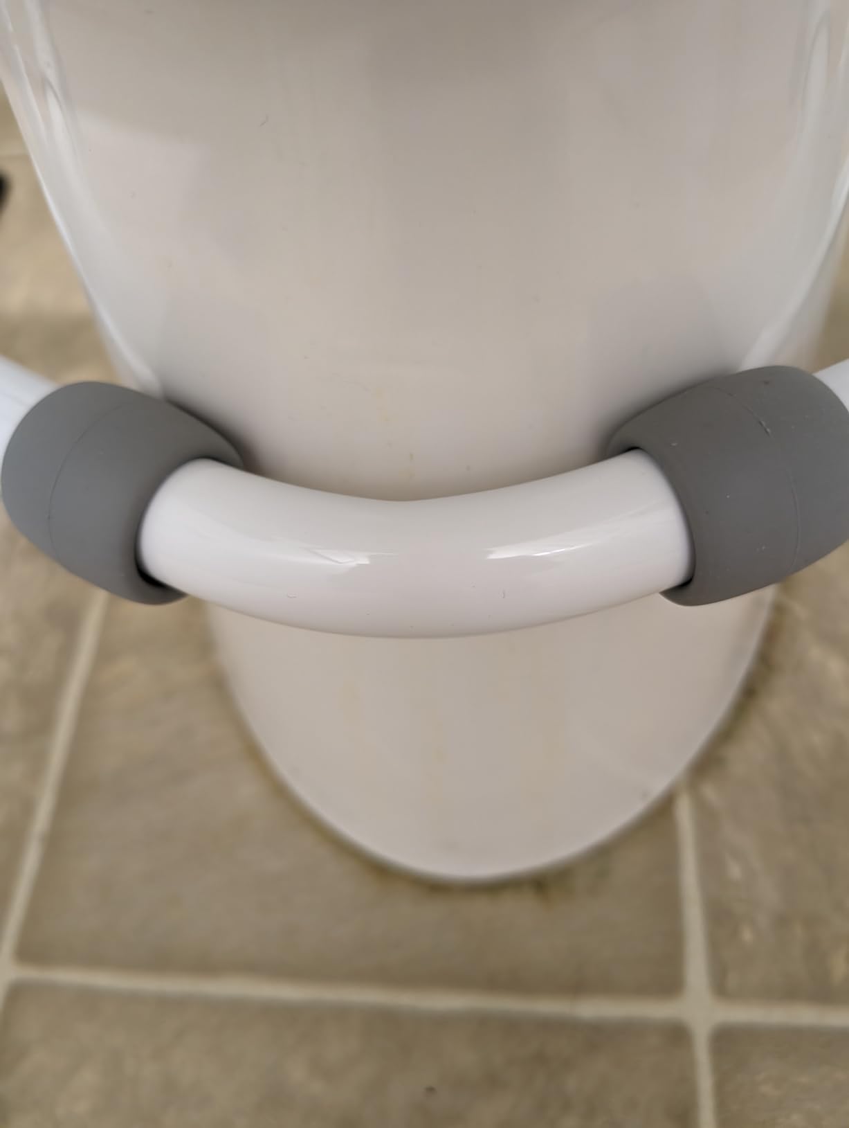 KMINA Toilet Safety Rails for Seniors, Adjustable Frame with Grab Bars customer photo 1