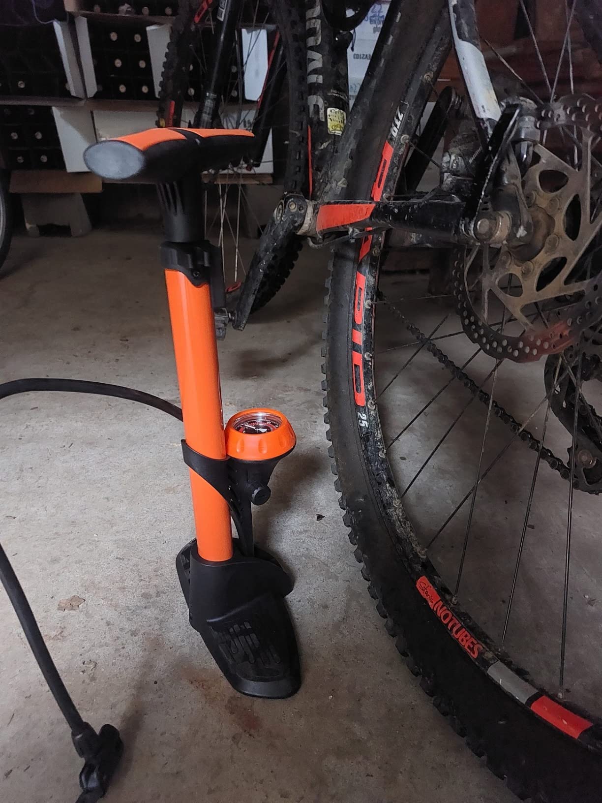 GOBKO Bike Pump with Gauge,Bicycle Floor Pump for Presta and Schrader Valves Bike Tire Pumps Inflator High Pressure 160PSI & 11BAR Portable Air Pump for Road Bike Car MTB Sports Balls customer photo 1
