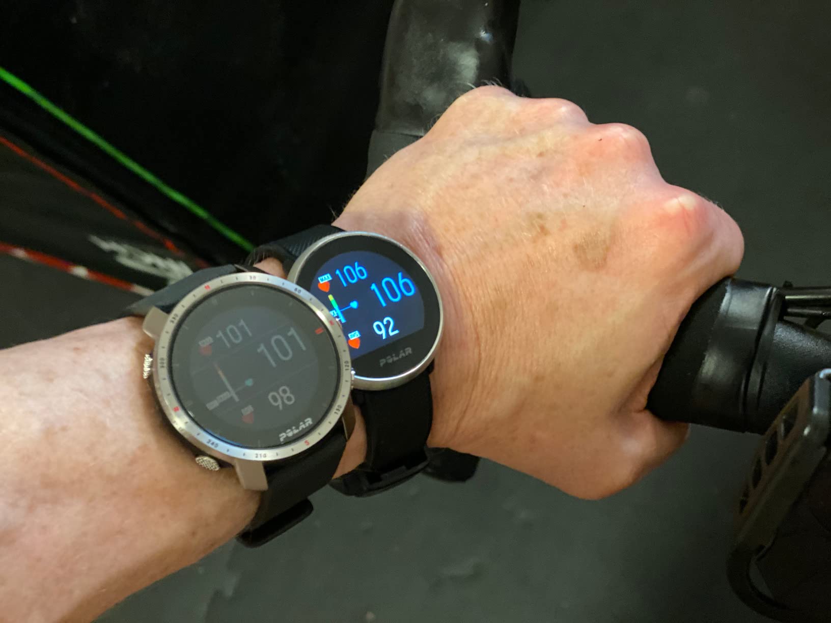 POLAR Grit X Pro Titan - Premium Outdoor GPS Sports Watch - Military-Durability,Wrist-Based Heart Rate Monitor,M/L,Black/Red - Titan customer photo 1