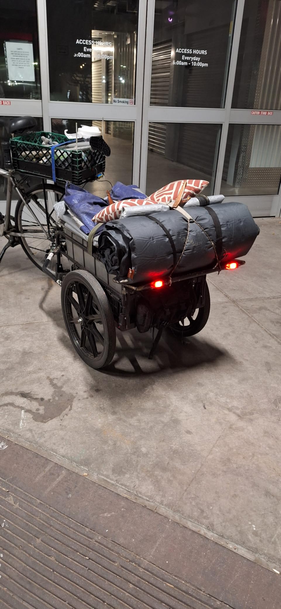 Aosom Bike Cargo Trailer with Suspension, 16'' Wheels, 88 lbs Max Load customer photo 2