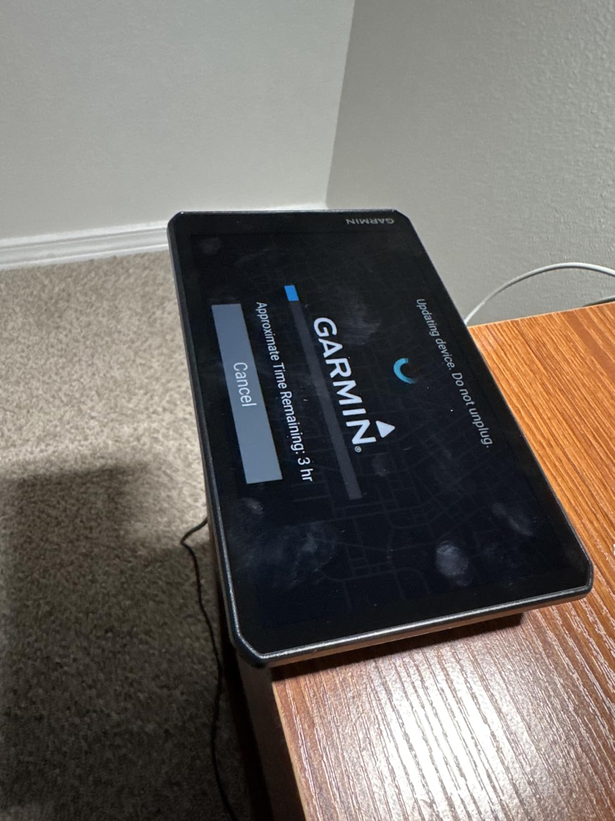 Garmin dezl OTR710, Large, Easy-to-Read 7 inch GPS Truck Navigator, Custom Routing, High-Resolution Birdseye Satellite Imagery, Directory of Trucking & Trailer Services (Renewed) customer photo 2