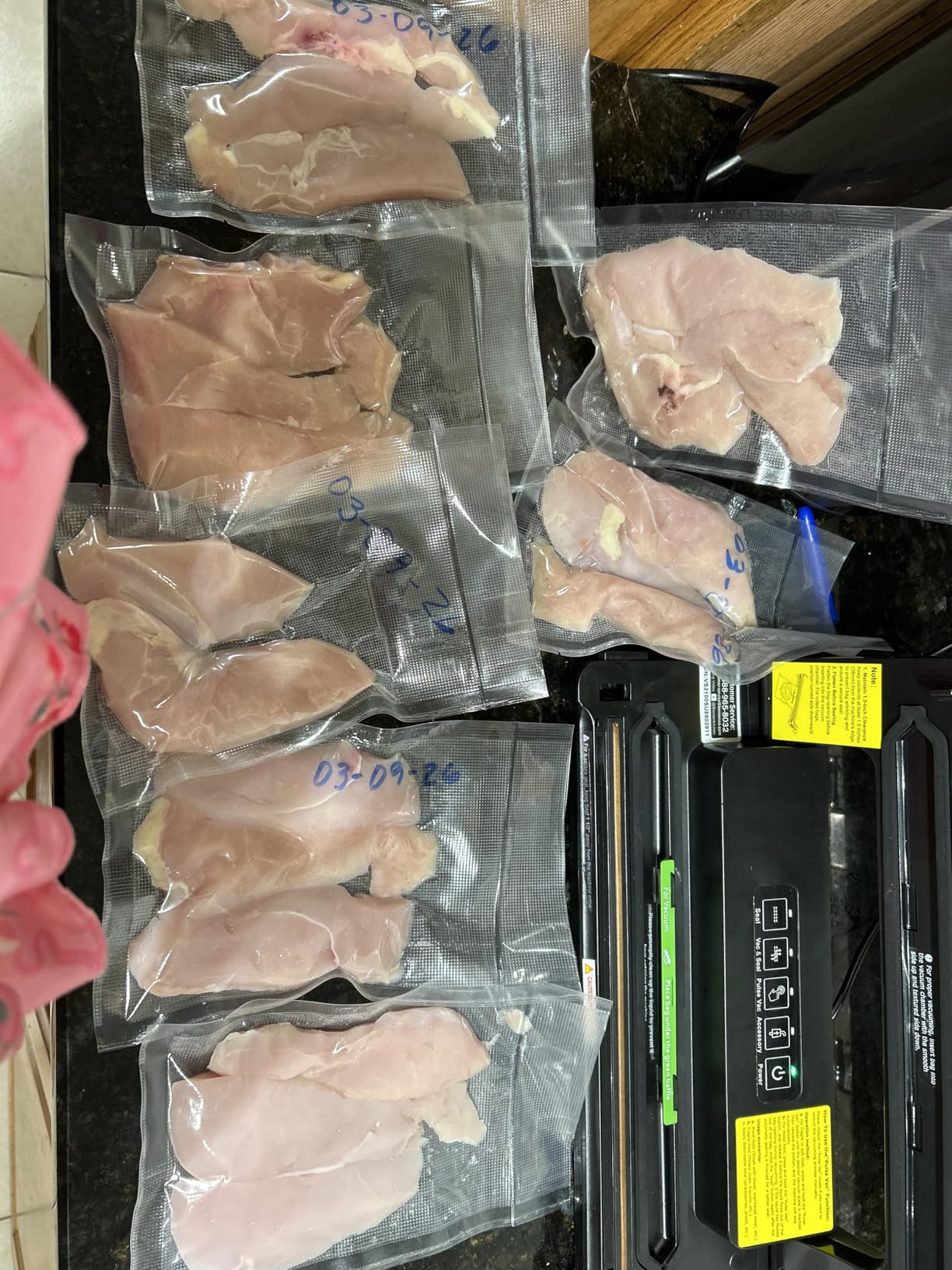 Bonsenkitchen Vacuum Sealer Machine With 5 Vacuum Bags,Black customer photo 1