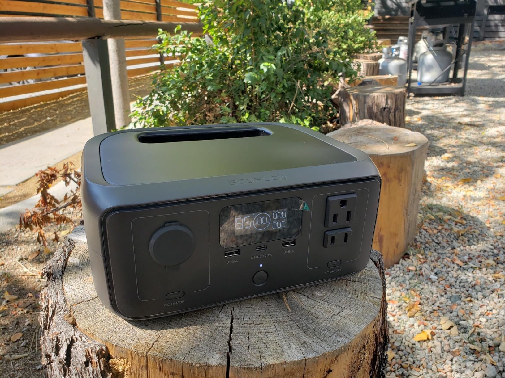 EF ECOFLOW Portable Power Station RIVER 3, 245Wh 550W customer photo 2