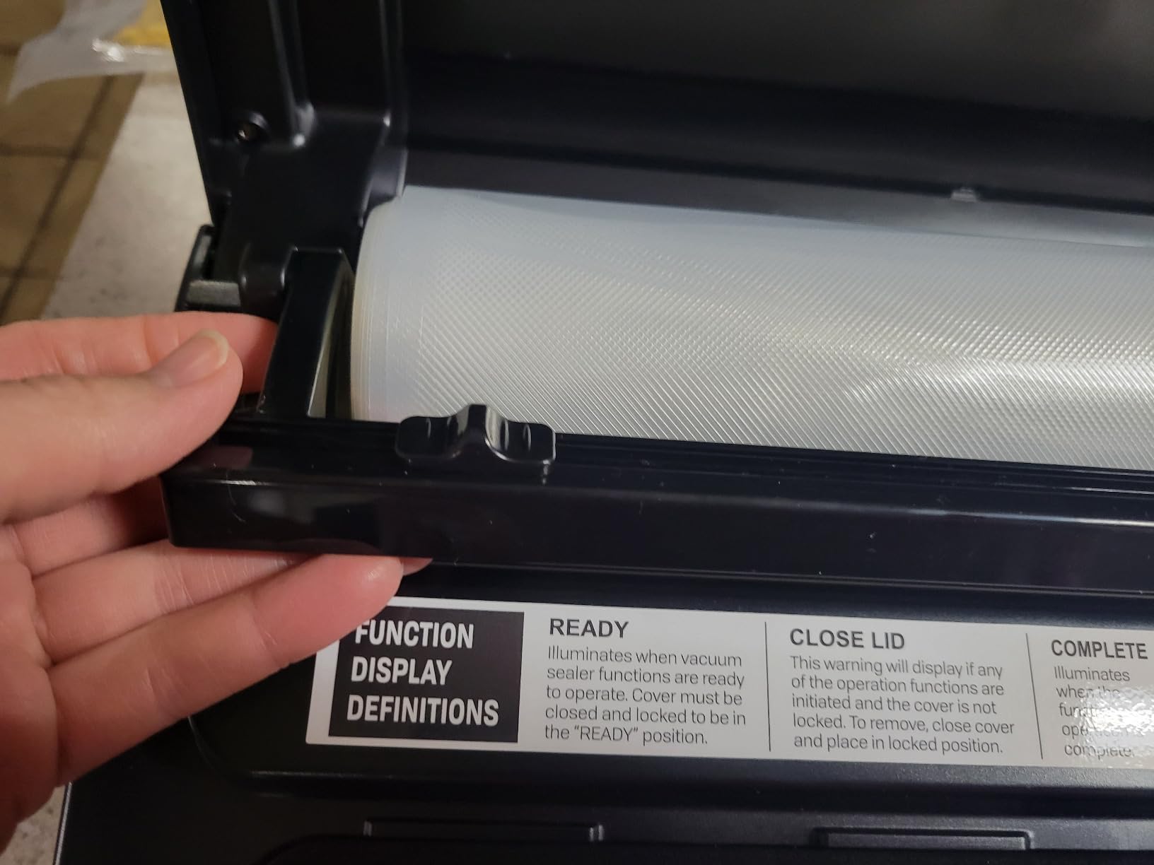 NESCO VS‑22LB Premium Vacuum Sealer for Home Food Storage, Electric Sealing System with LiquidLock™ Technology customer photo 2
