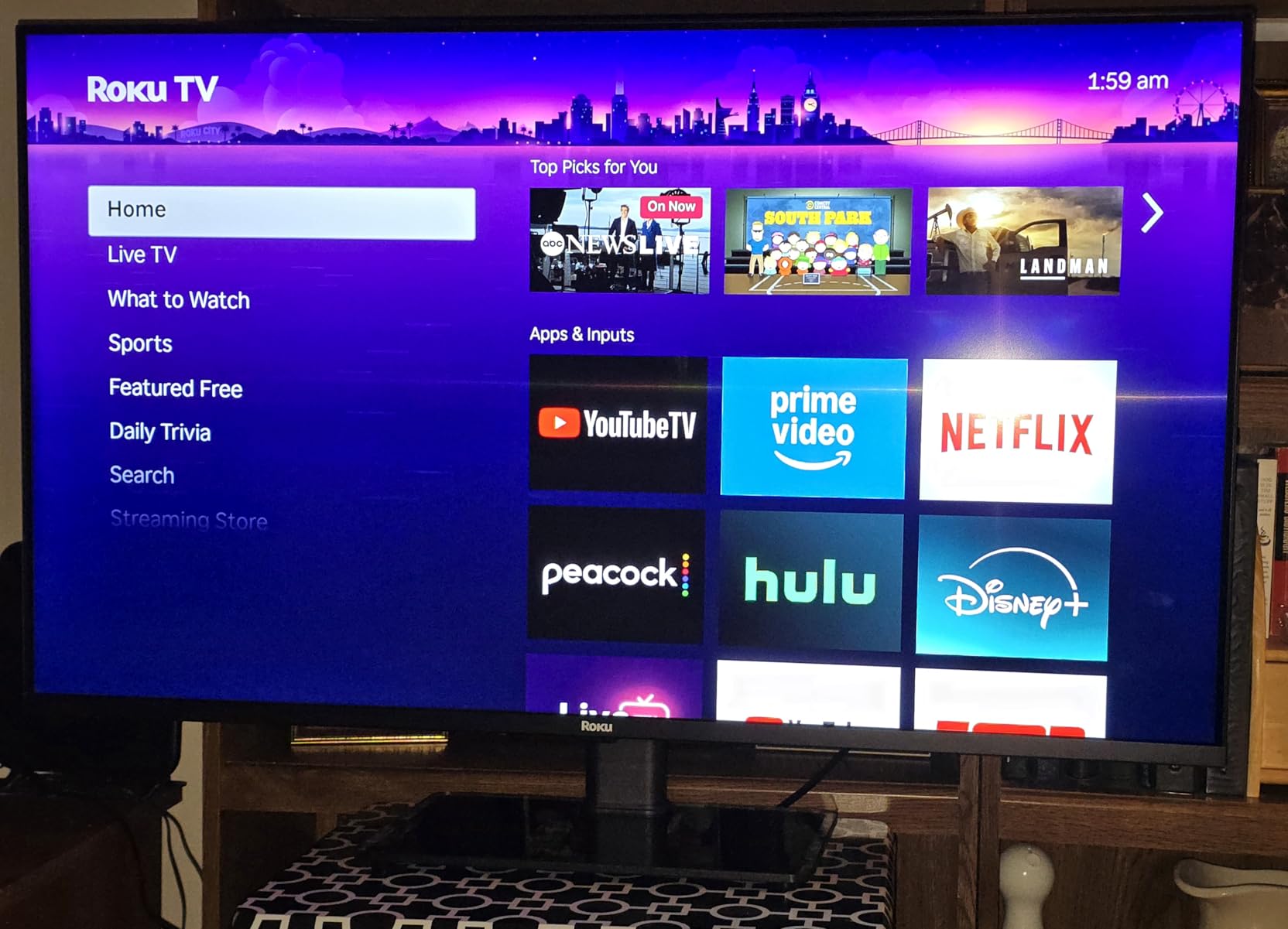 Roku Smart TV – 43-Inch Select Series, 4K HDR TV – RokuTV with Enhanced Voice Remote – Flat Screen LED Television with Wi-Fi for Streaming Live Local News, Sports, Family Entertainment customer photo 1