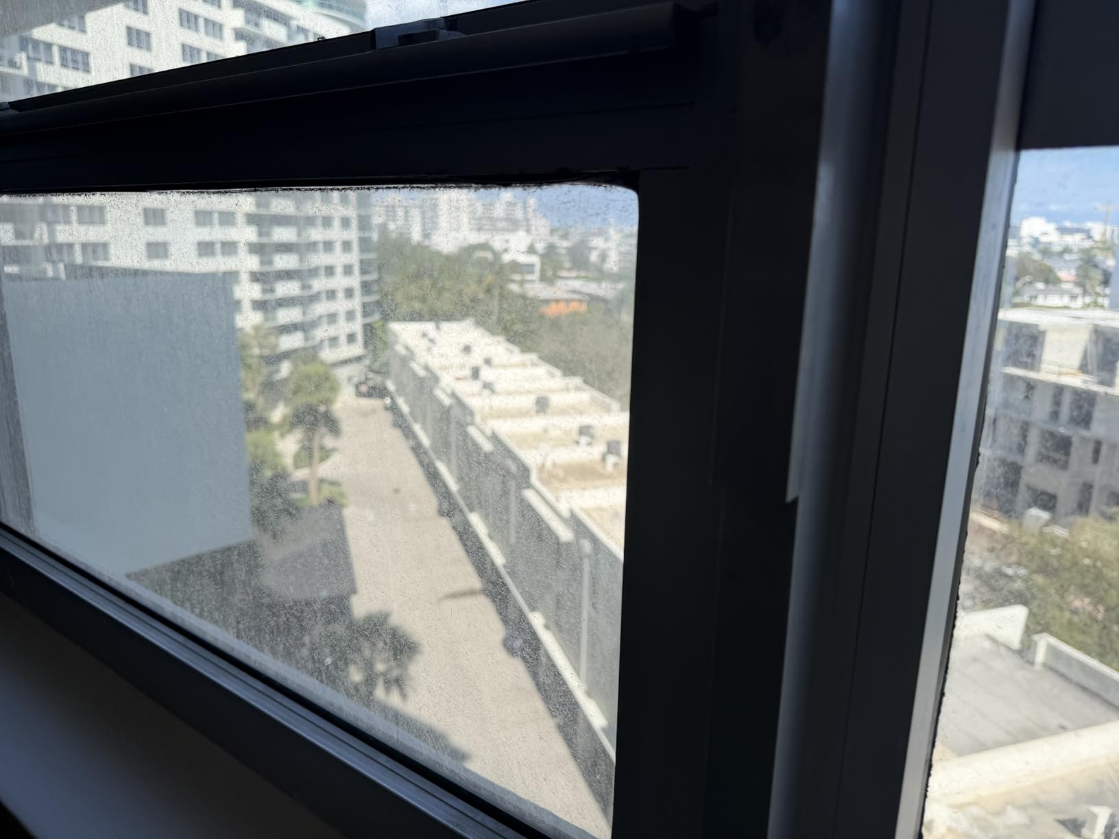 KKI Window Cleaning Robot,for High-Rise Windows Outside/Inside,85ml Tank,X3 customer photo 1