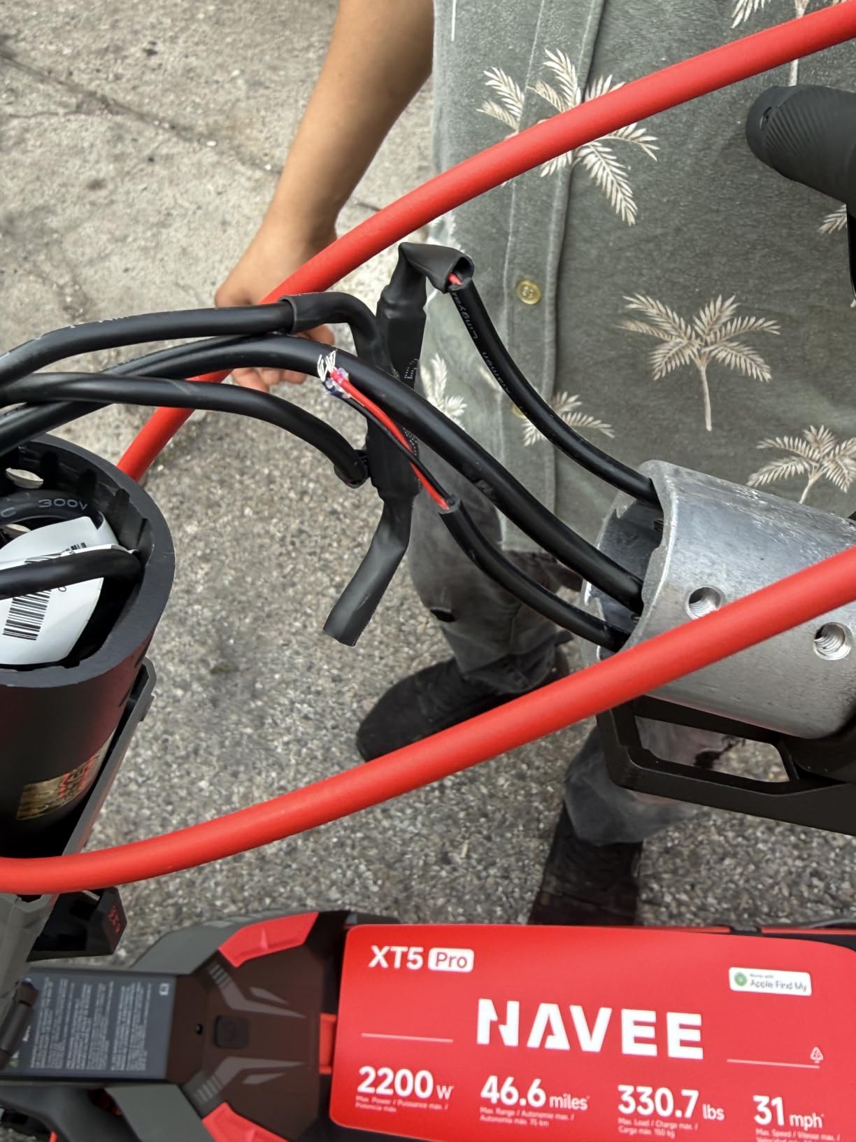 NAVEE UT5 Ultra X/UT5 Max/XT5 Pro/NT5 Max Electric Scooter, 25-43.5 mph, 51.6-74.6 Miles Range, 1638-2400W Peak Motor & Dual Suspension & Disc Brake, 10-12