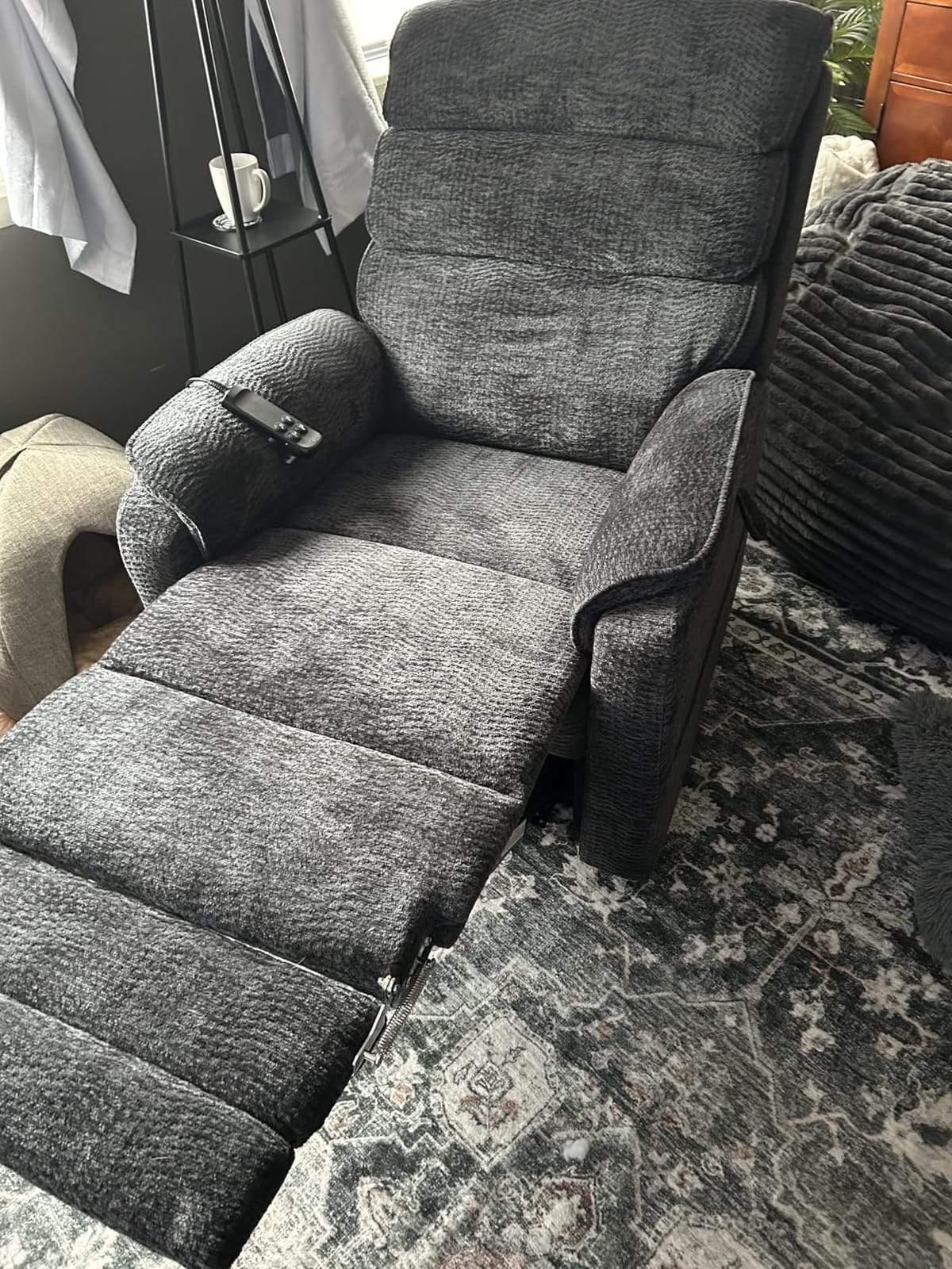 DYNOX 9398L Big & Tall Power Lift Recliner, Extended Footrest, Dark Grey customer photo 1