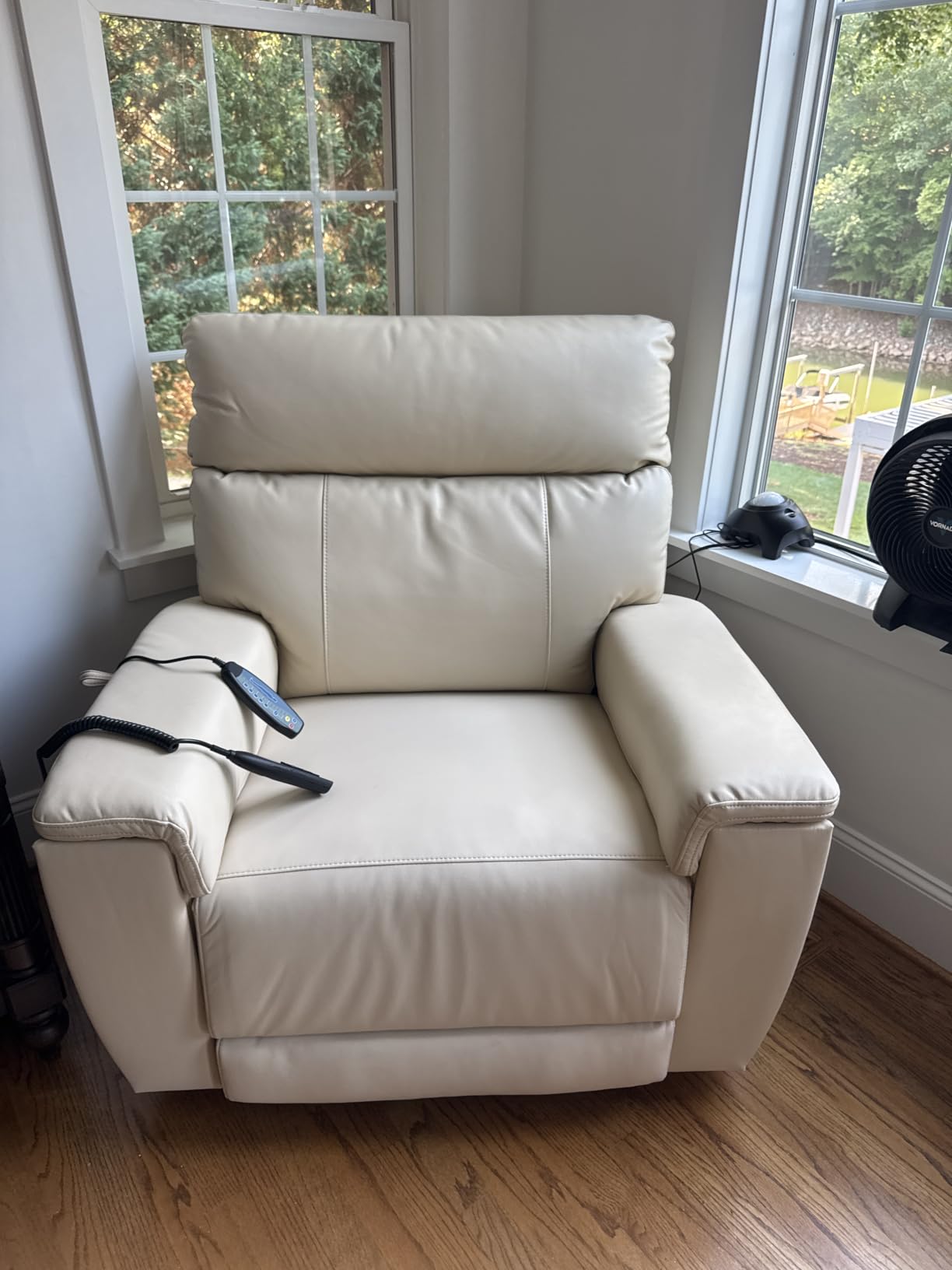 Triple Motor Power Lift Recliner Chair for Elderly, Lay Flat Lift Chair customer photo 1
