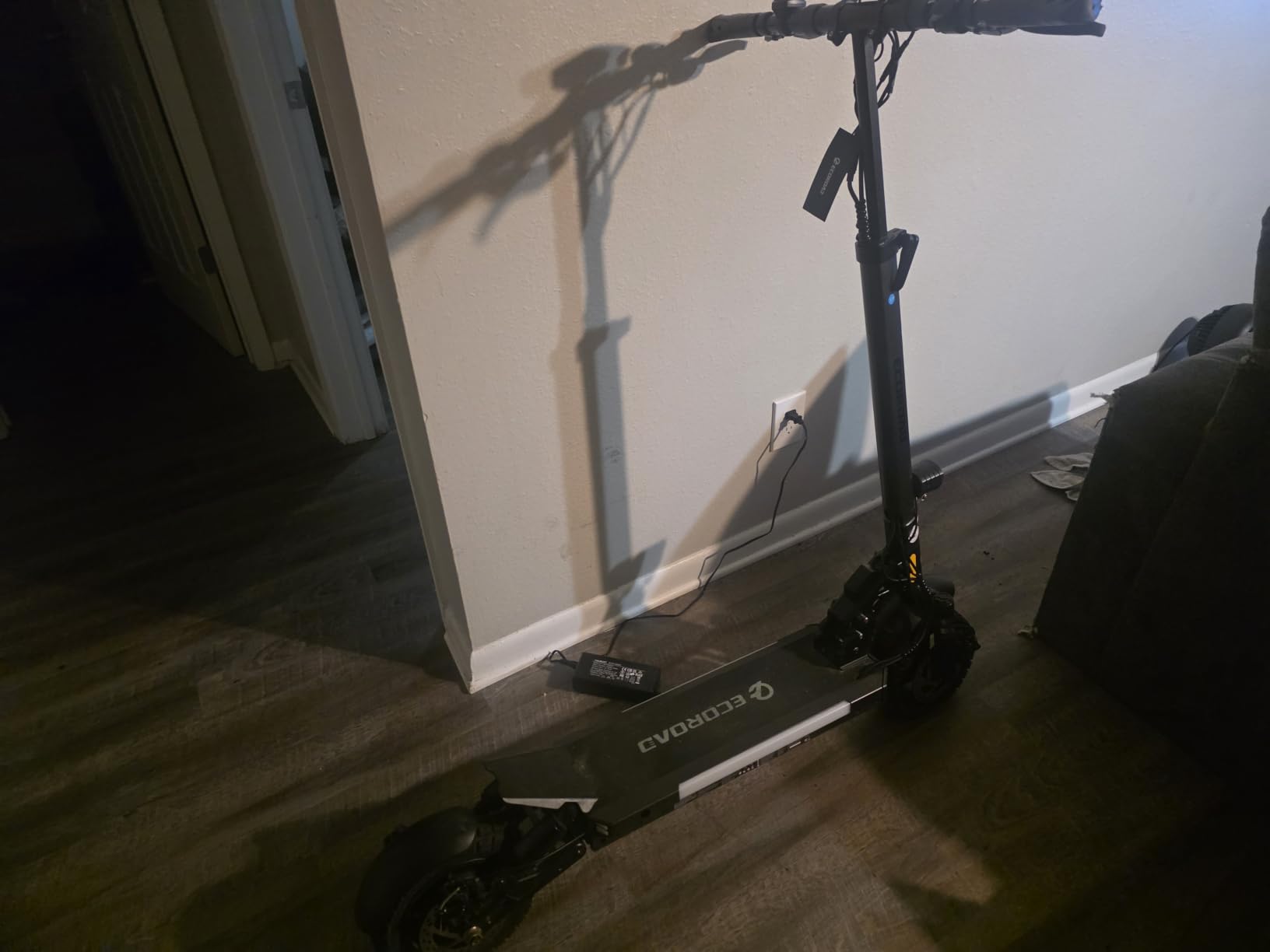 ECOROAD ES6 Electric Scooter Adults, 1000W Peak Motor Up to 31 MPH customer photo 1