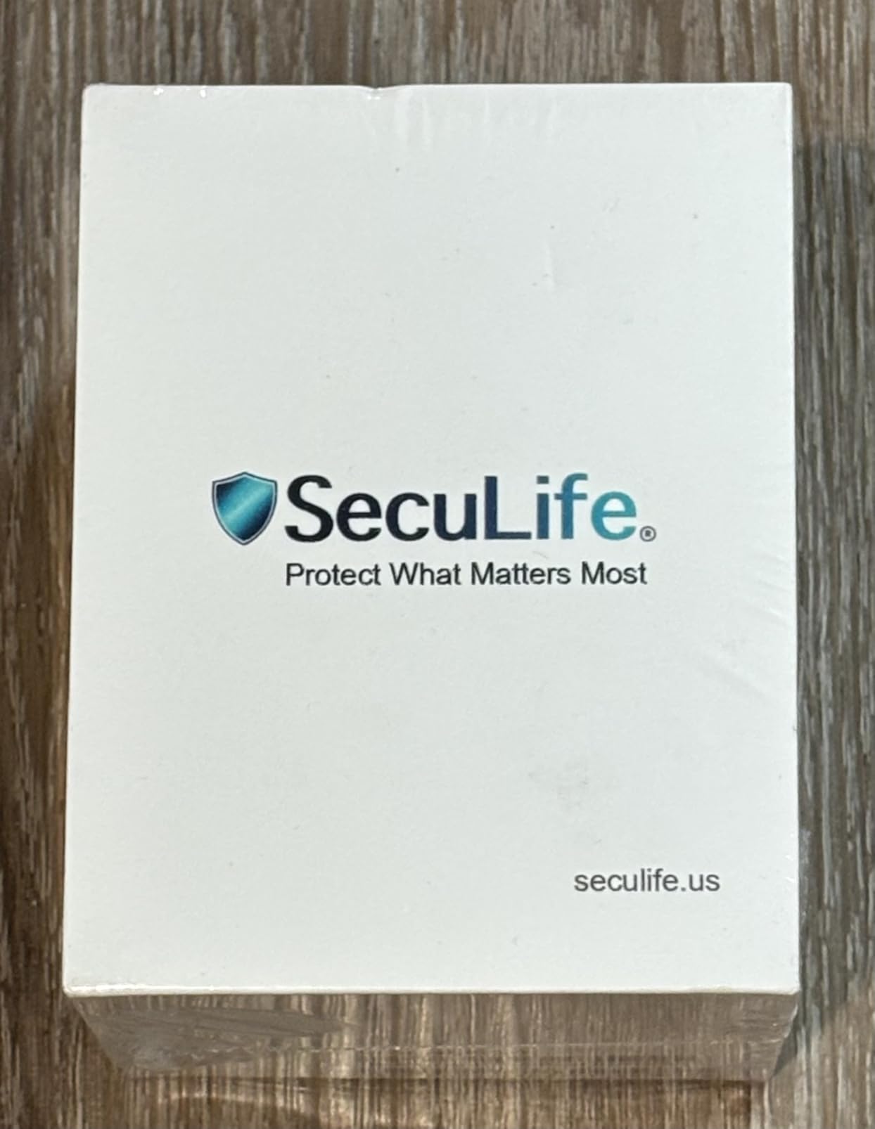 Seculife Medical Alert Smartband for Seniors — Alerts Go Direct to Family, No Call Center | Auto Fall Detection, GPS Tracking, Heart Rate Monitor, 2-Way Calling, SOS Button, Waterproof (White) customer photo 2